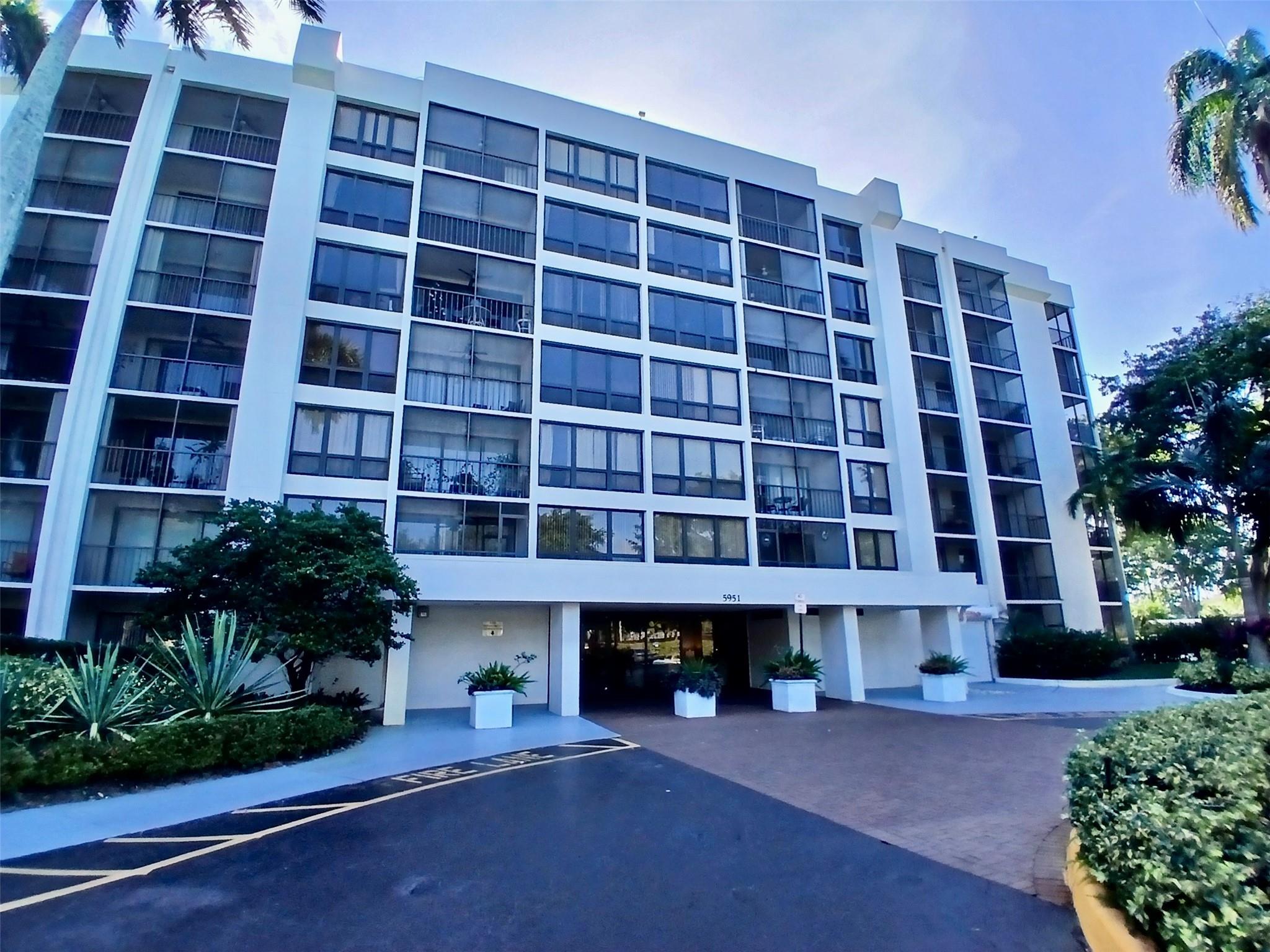 Wellesley Park Condo 01