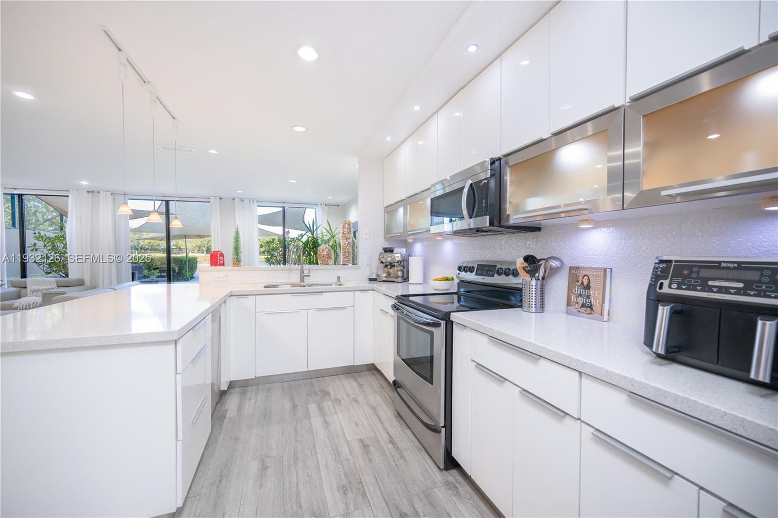 Costa Del Sol Condo O