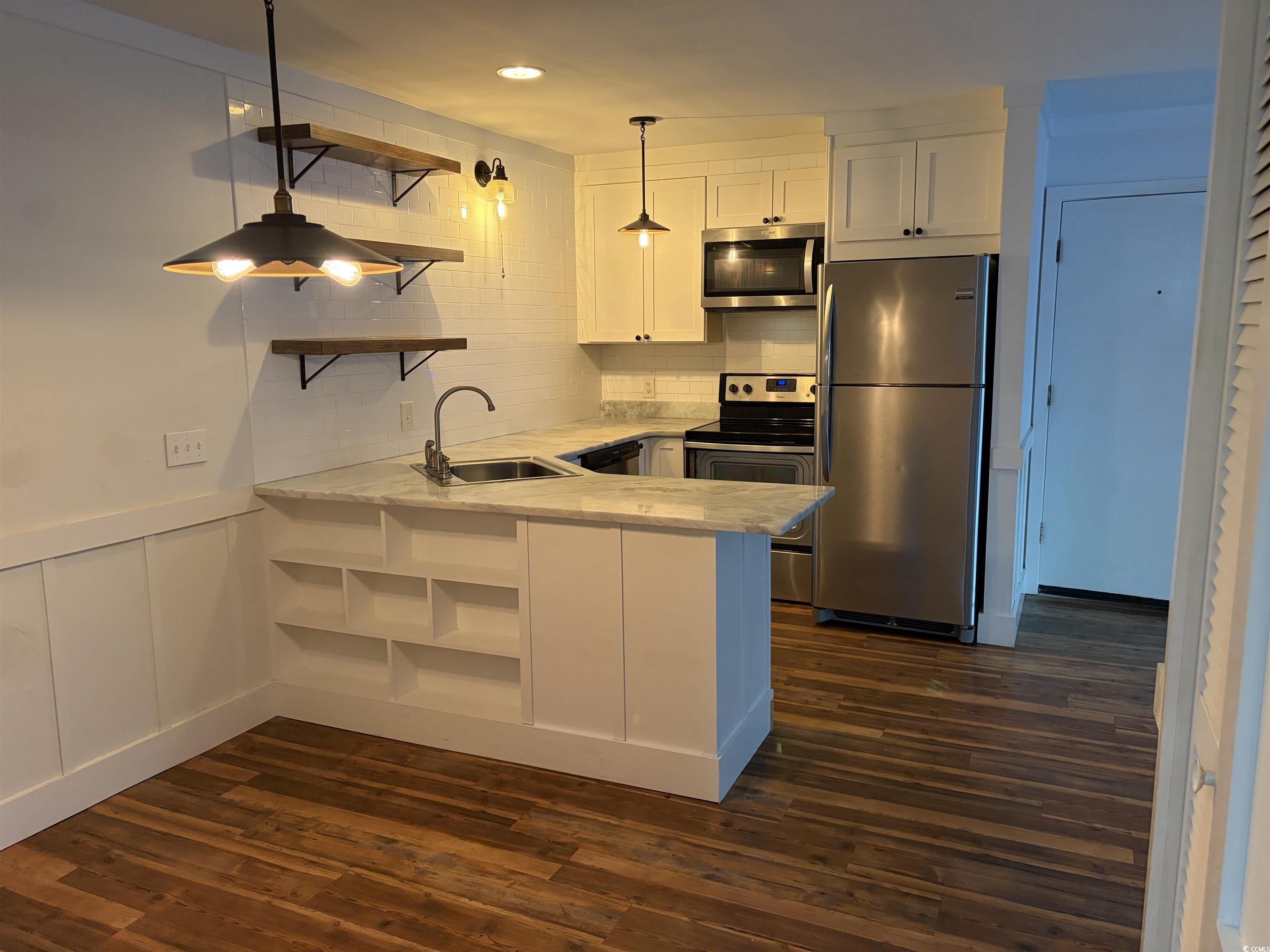 Homes for sale in Pawleys Island, SC | 435 Salt Marsh Circle #19-C, Pawleys Island, SC 29585 | MLS# 2529646