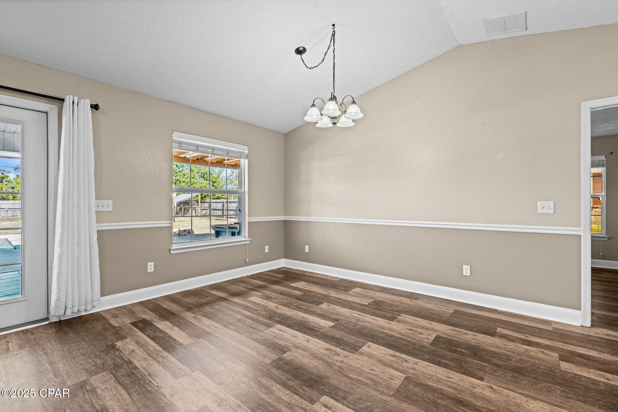 Image 12 For 551 Blue Heron Drive