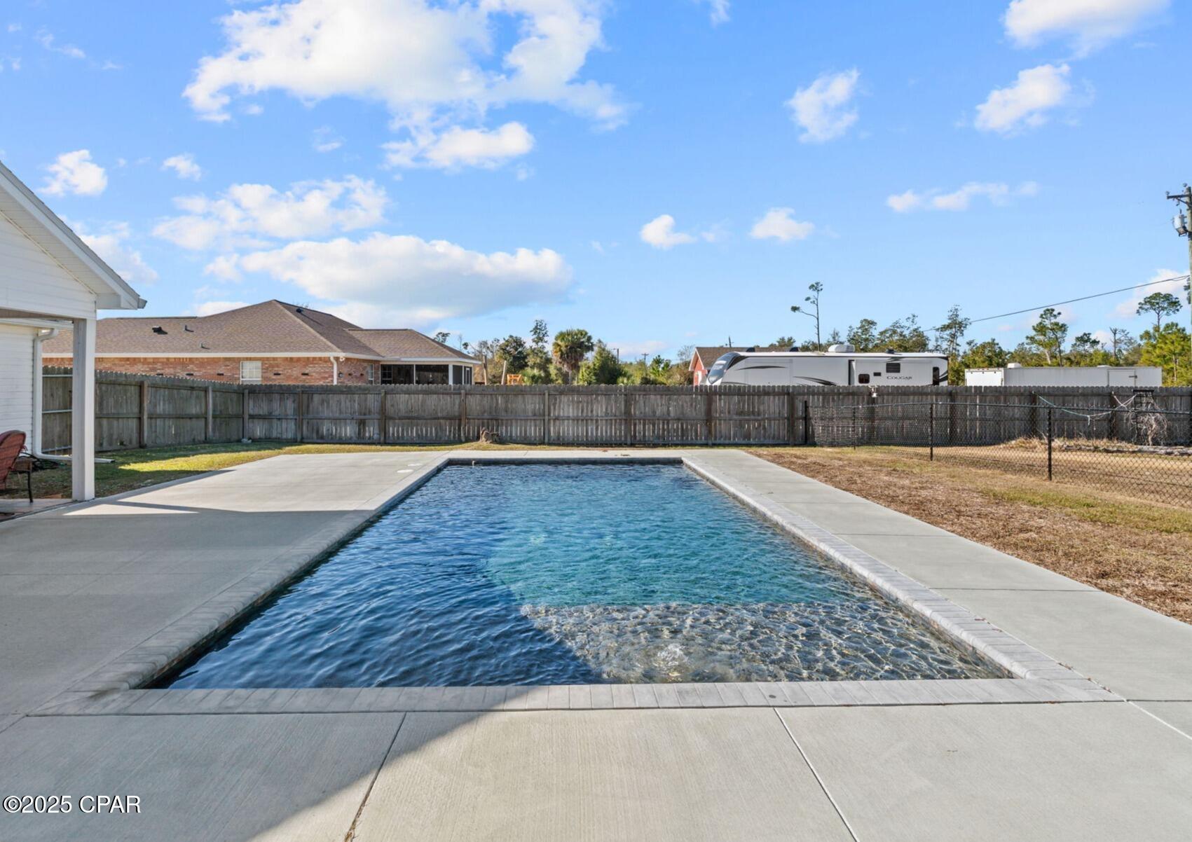 Image 2 For 551 Blue Heron Drive