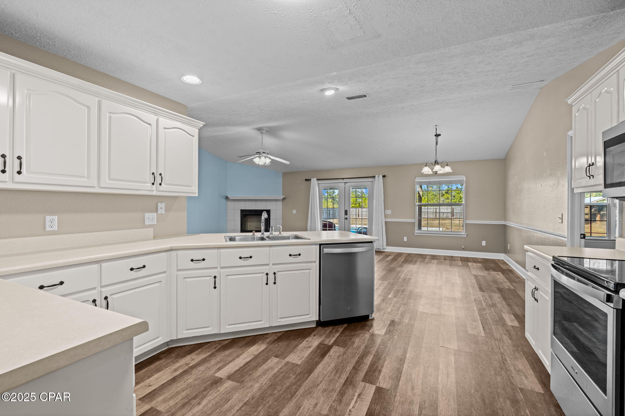 Image 8 For 551 Blue Heron Drive