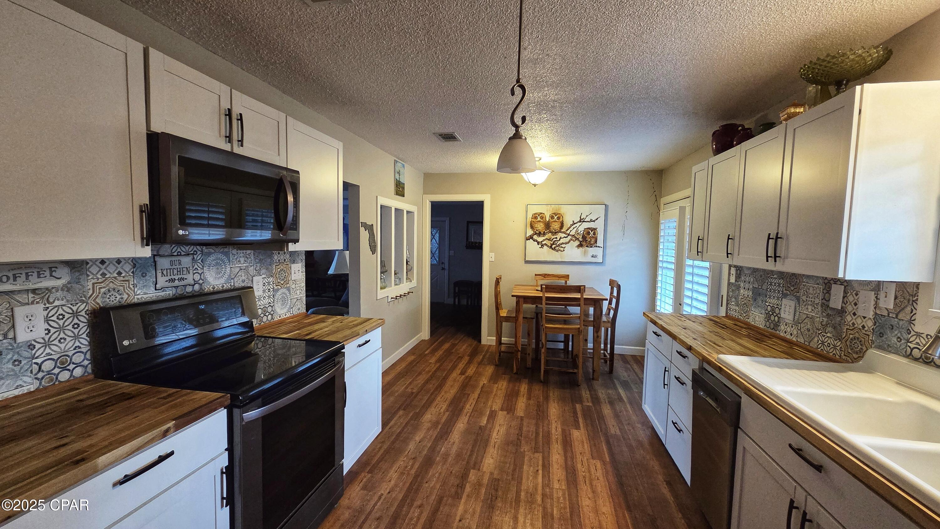 Image 15 For 1556 Cherry Street