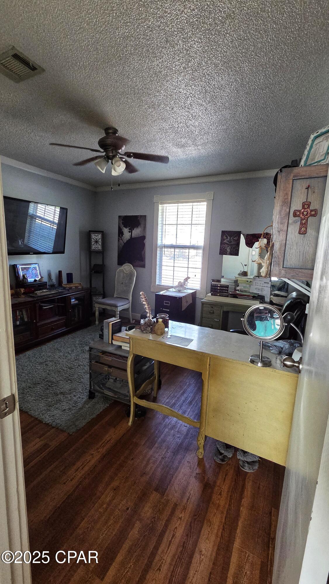 Image 18 For 1556 Cherry Street