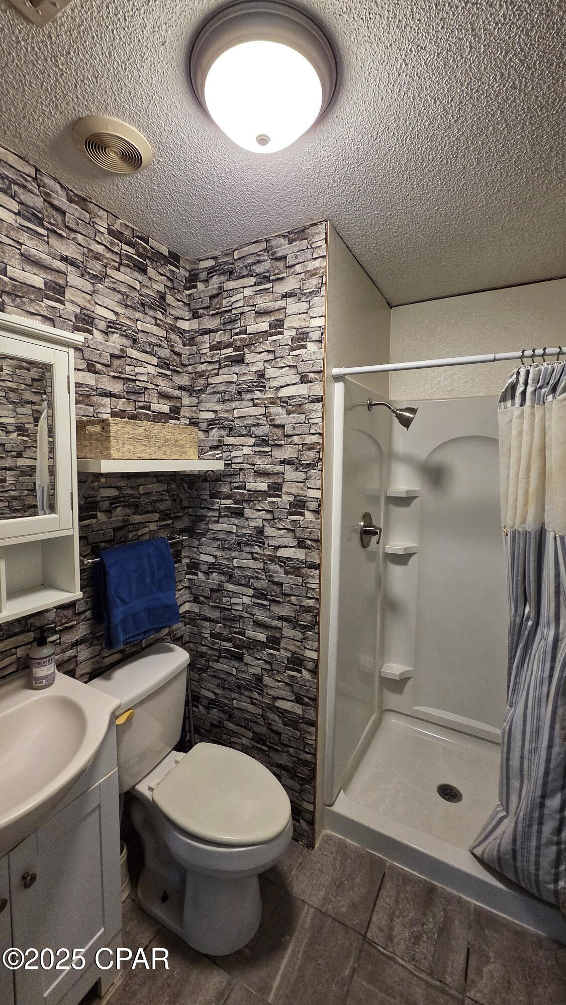 Image 23 For 1556 Cherry Street