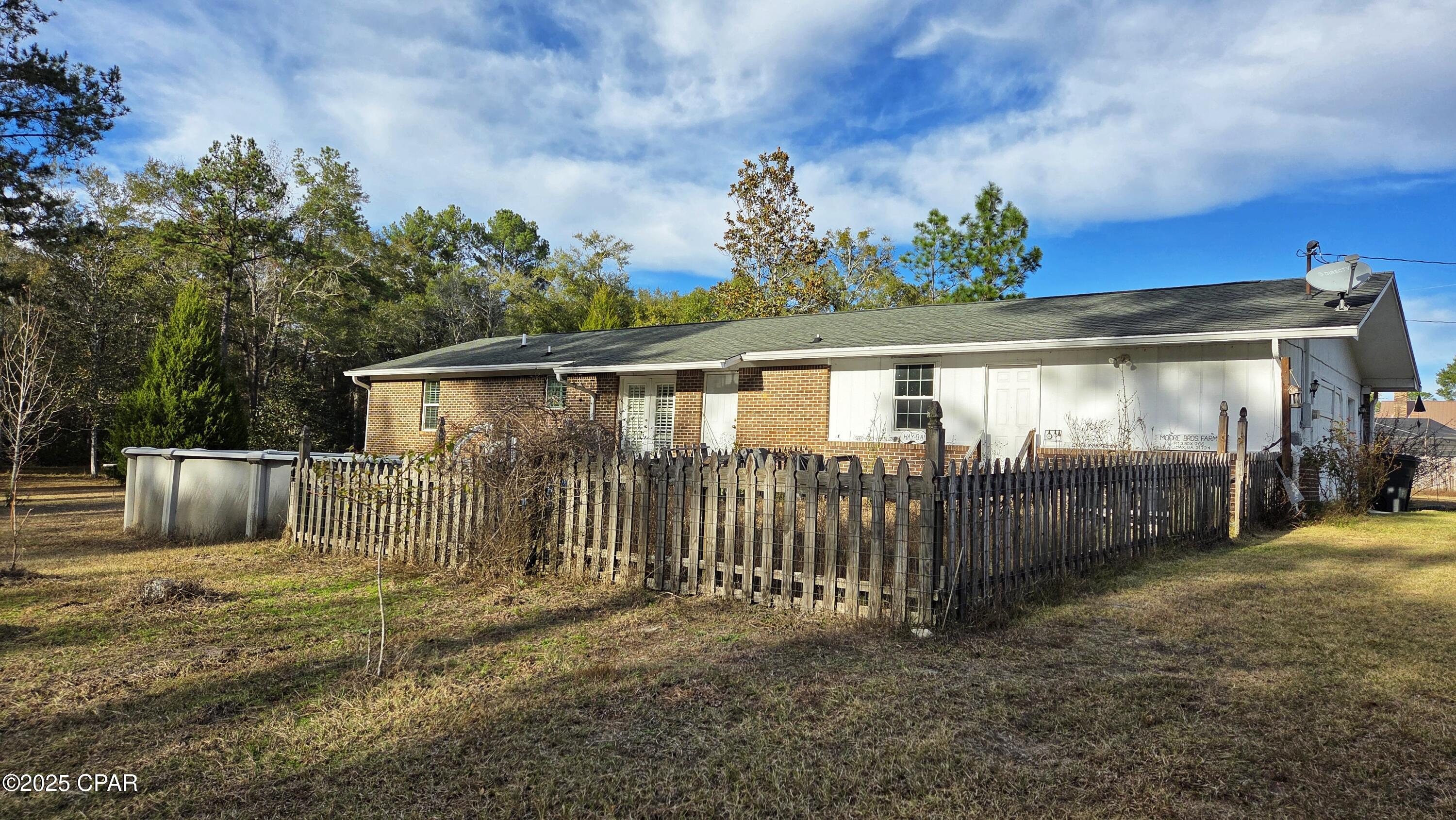 Homes for sale in Ponce De Leon, FL | 1556 Cherry St, Ponce De Leon, FL 32455 | MLS# 782766