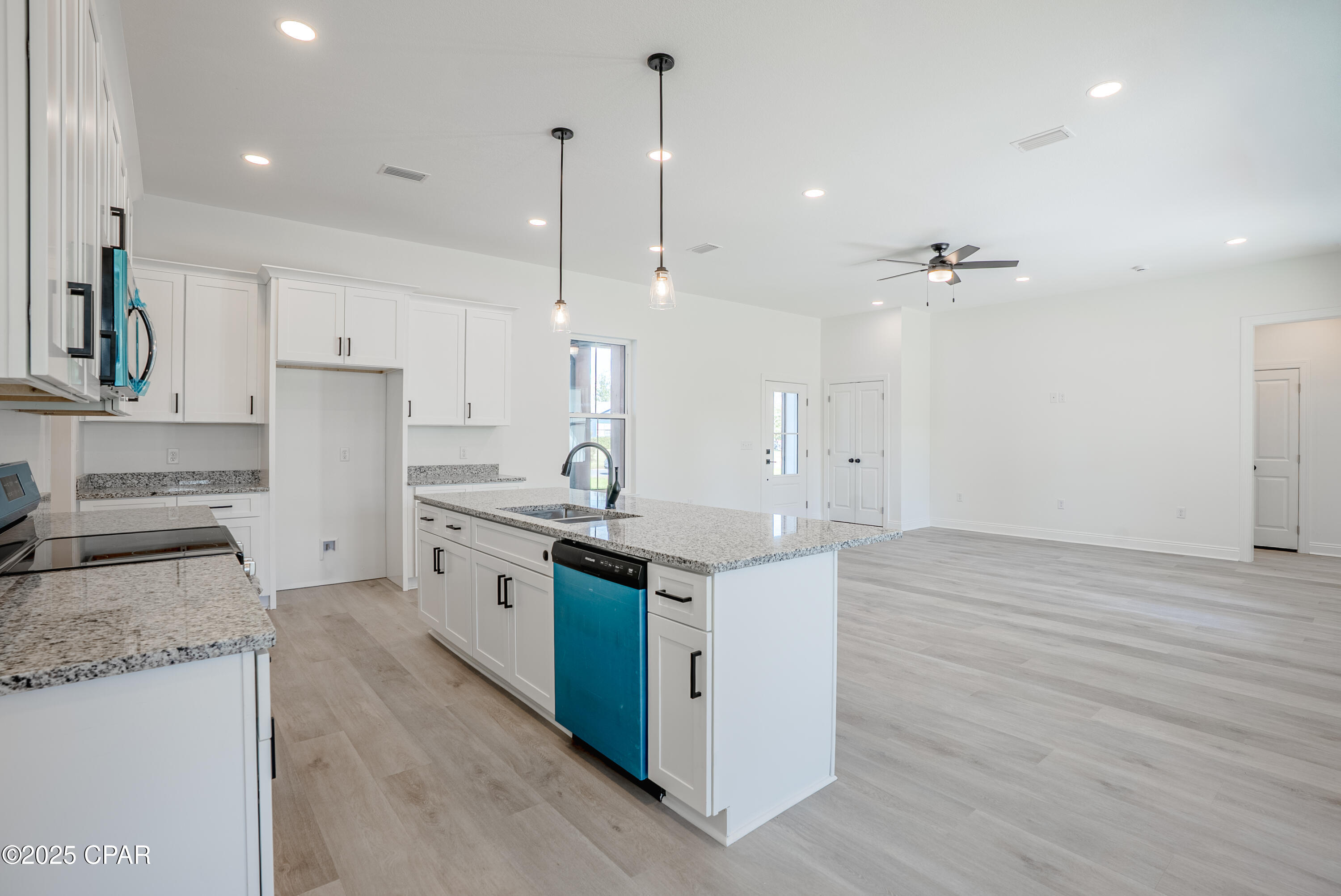 Image 25 For 319 35th Court