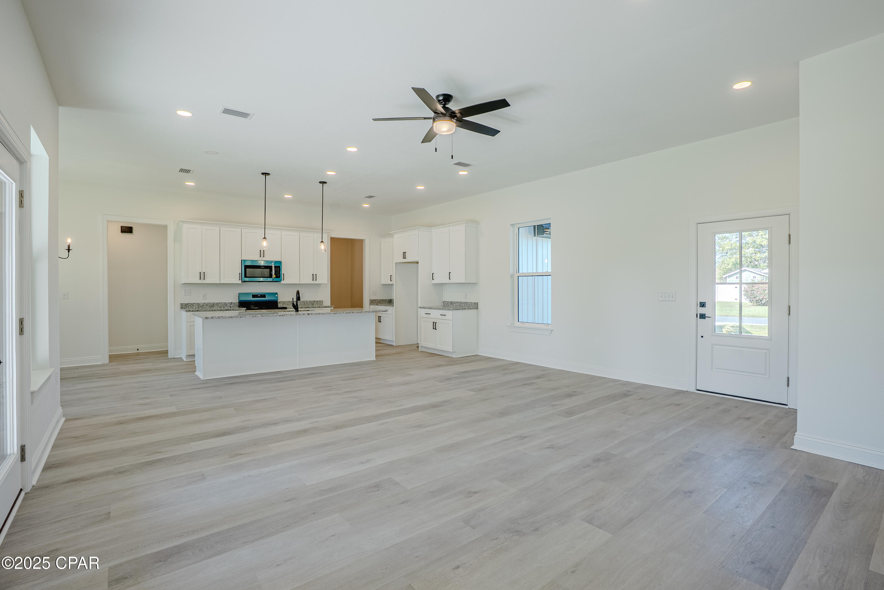 Image 35 For 319 35th Court