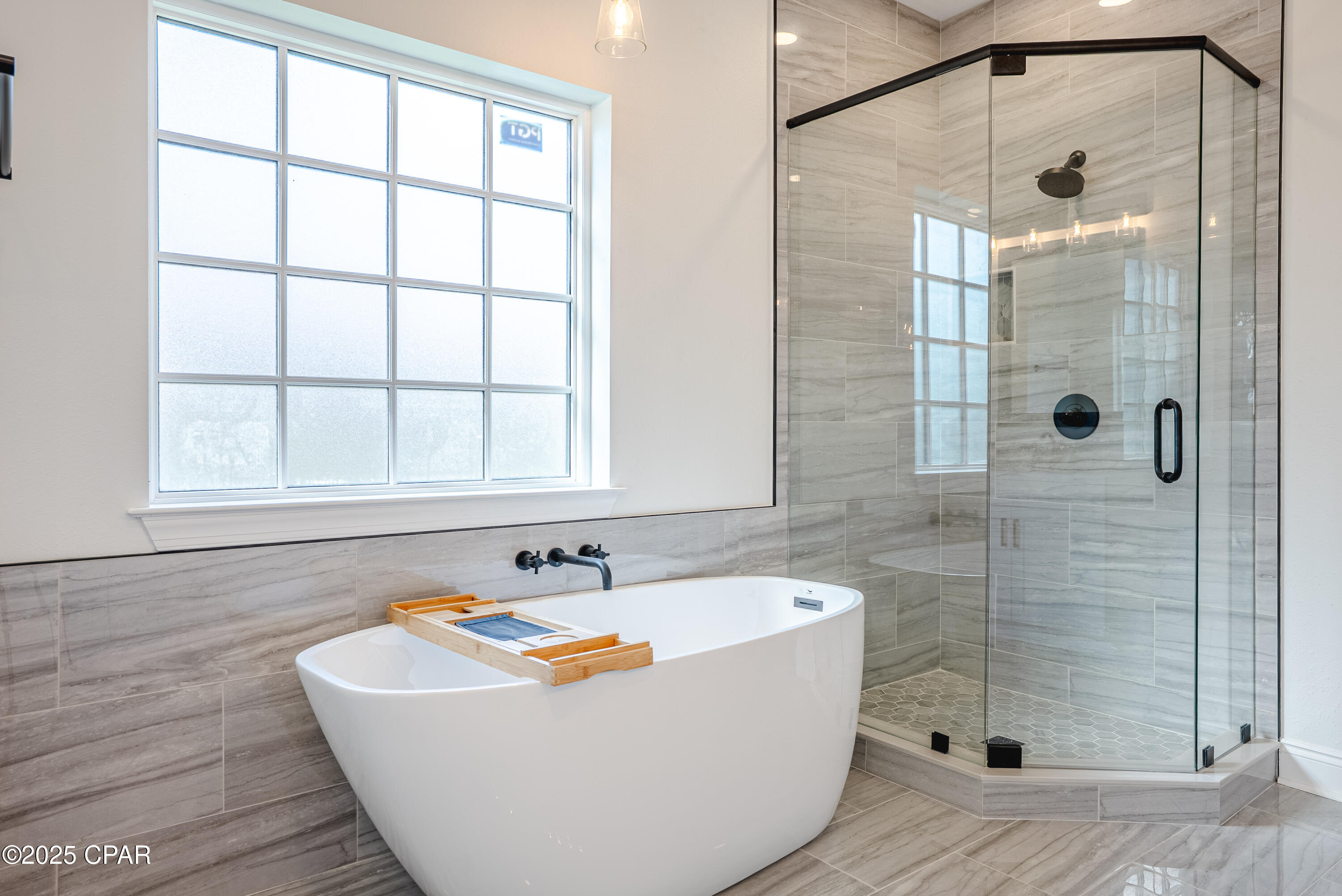 Image 41 For 319 35th Court