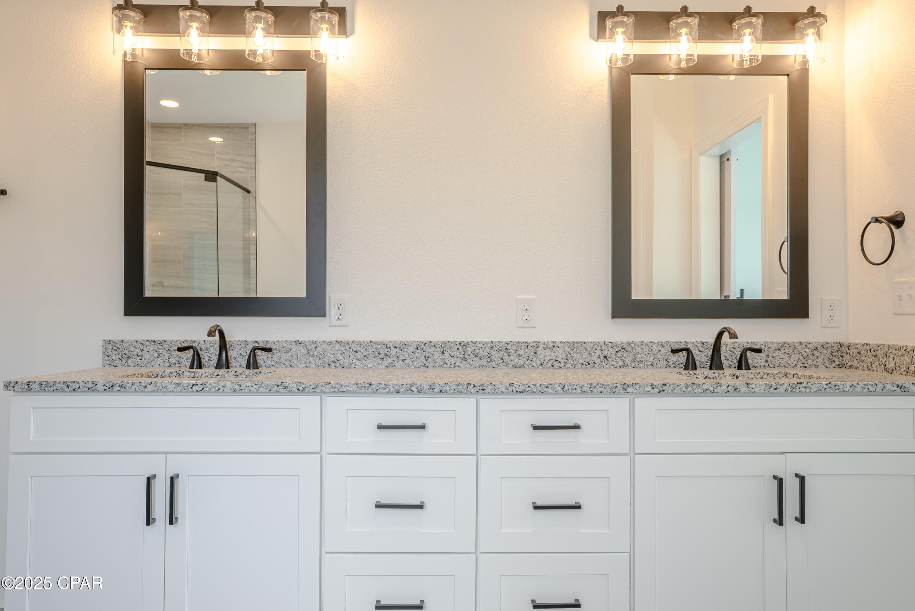 Image 42 For 319 35th Court