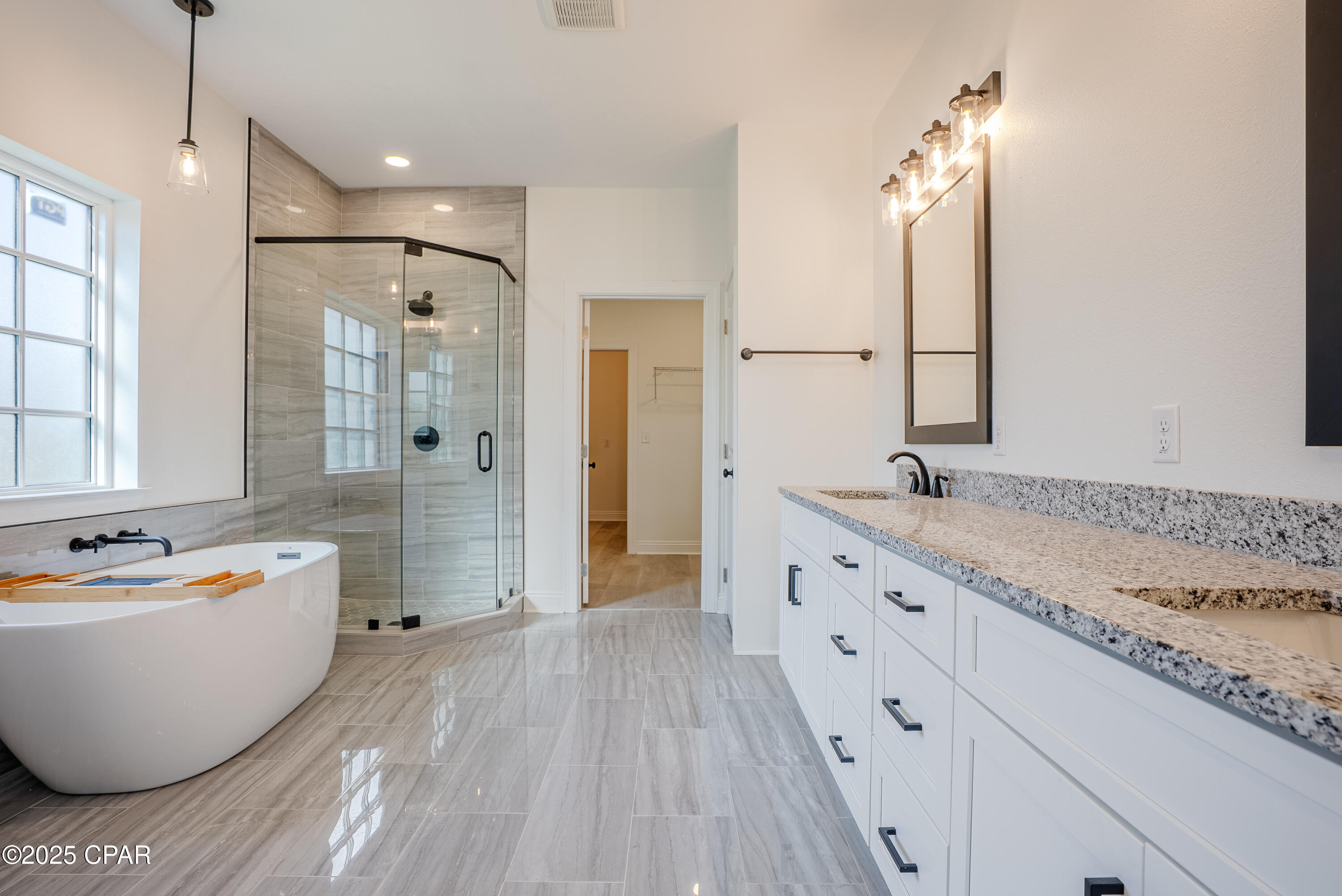 Image 43 For 319 35th Court