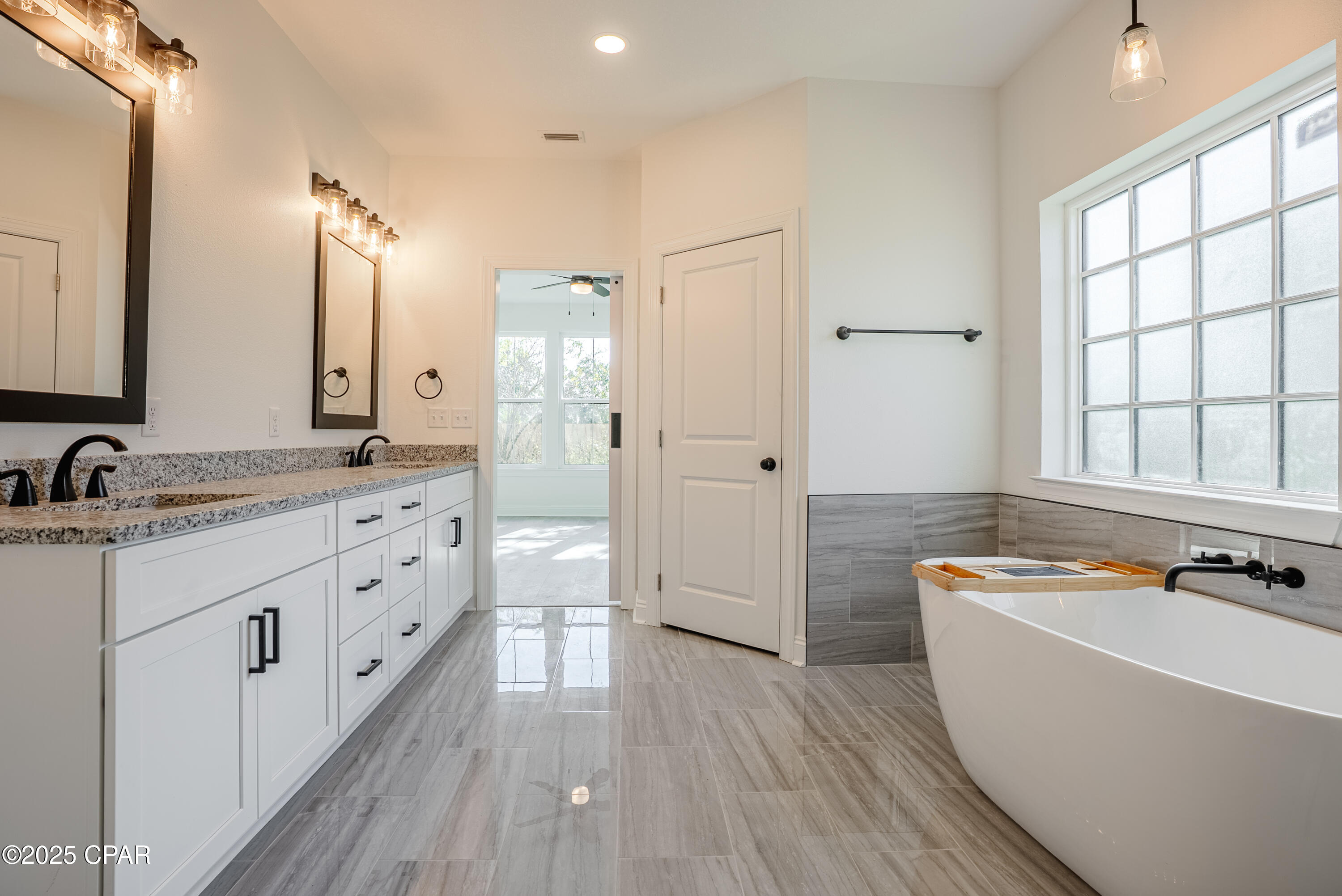 Image 44 For 319 35th Court