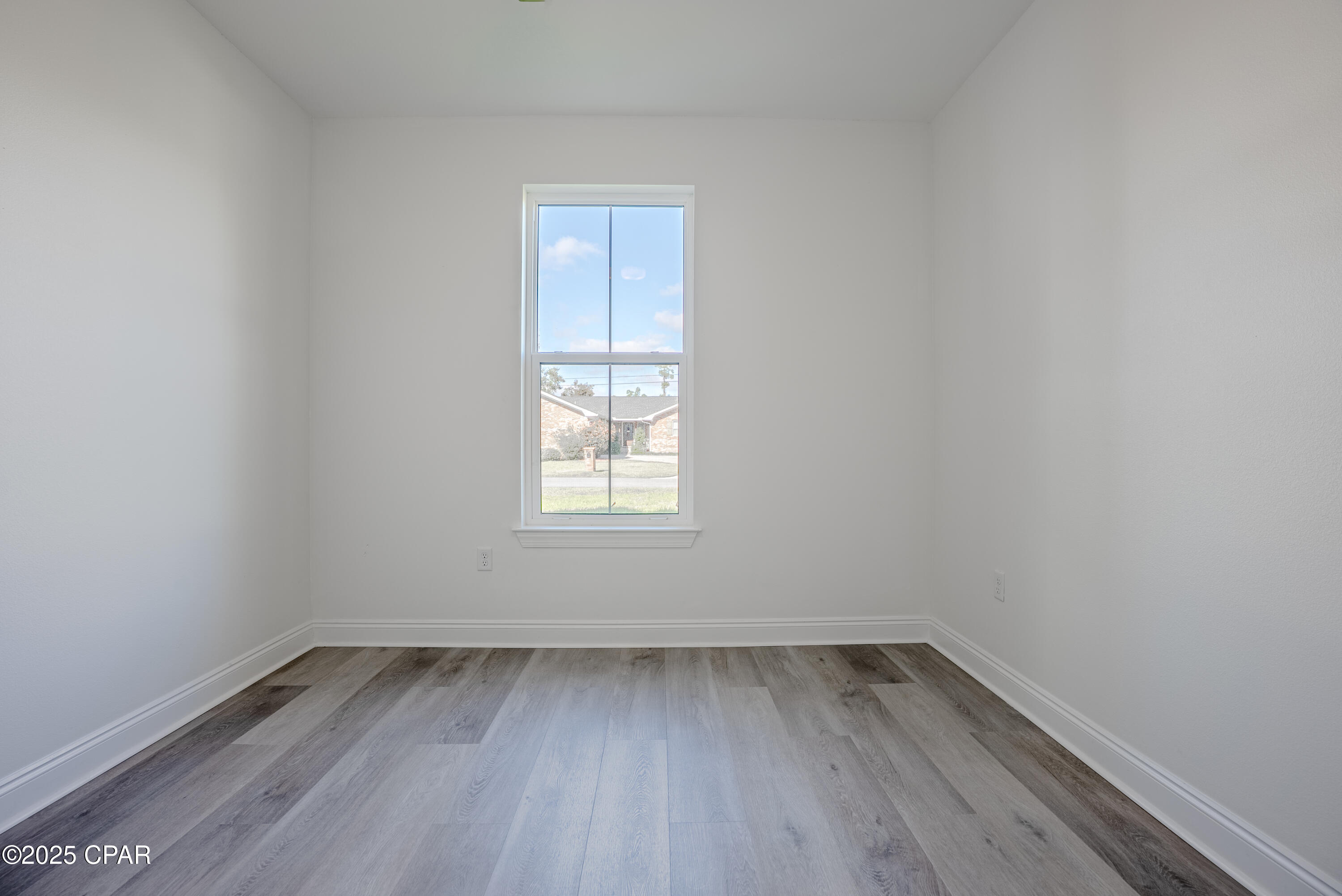 Image 53 For 319 35th Court