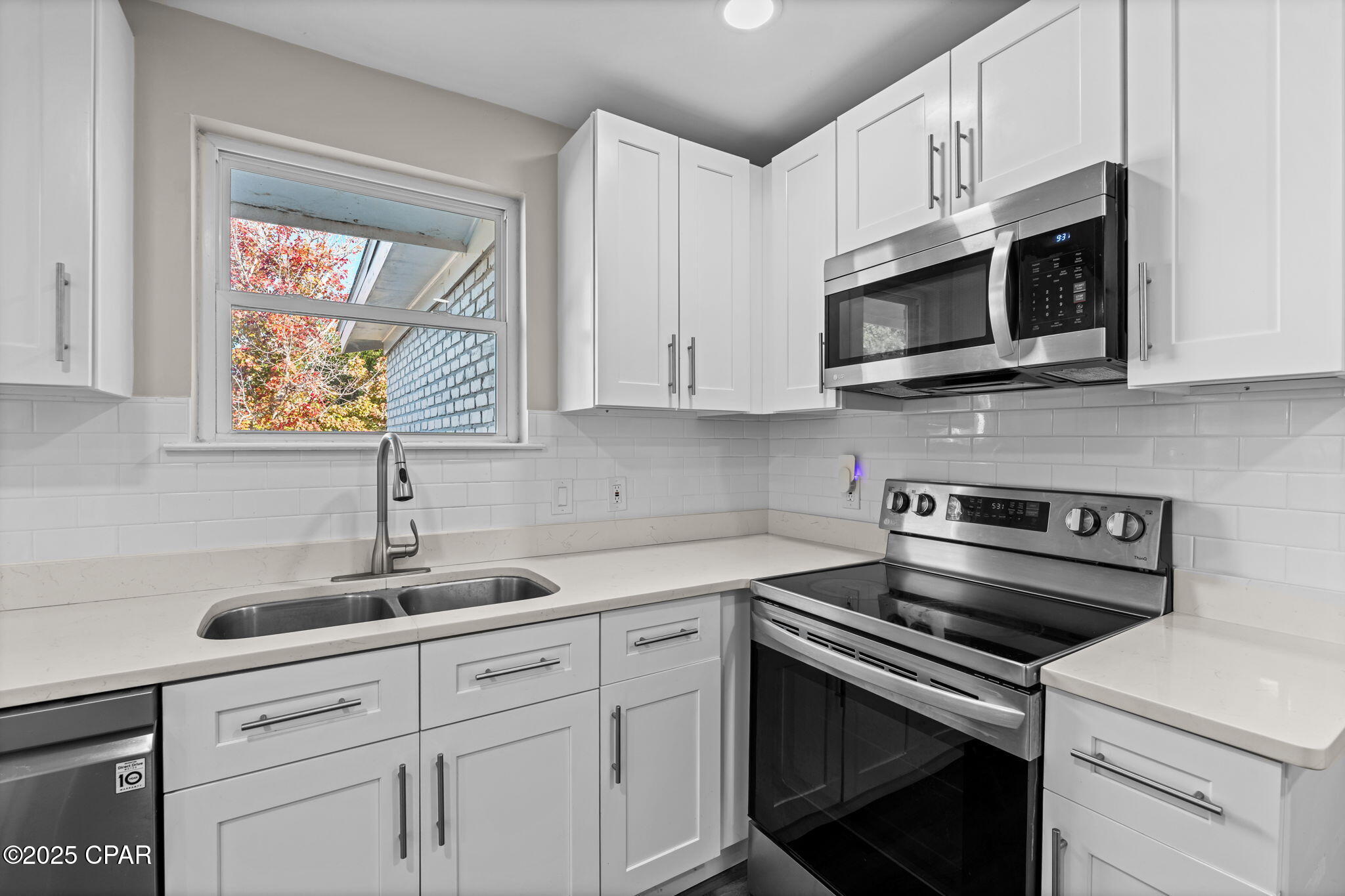 Image 12 For 4109 Sue Lane