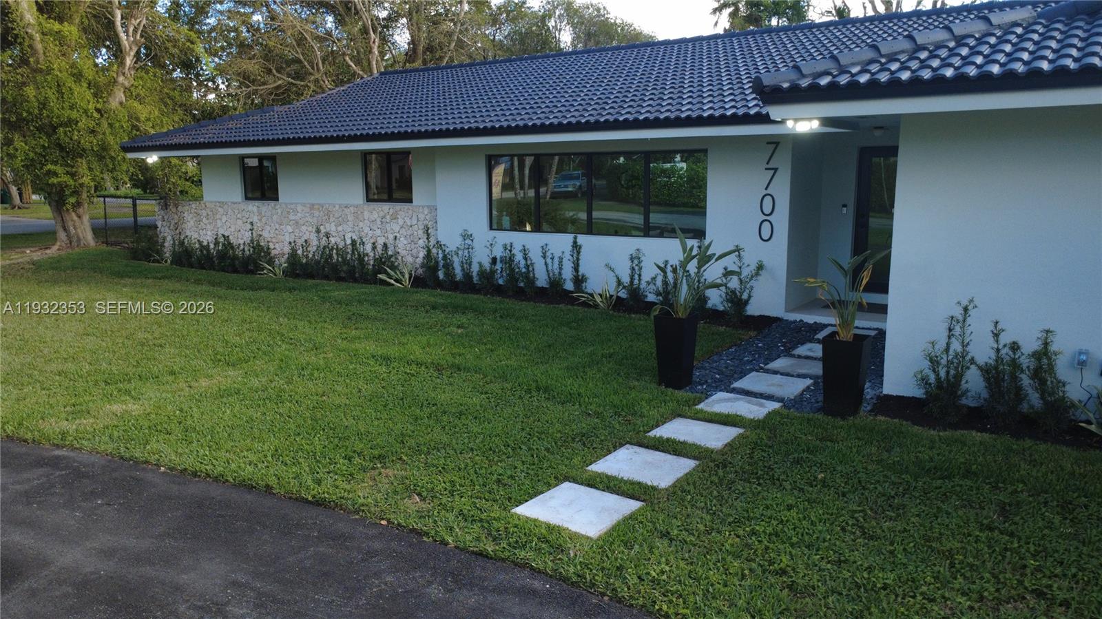 Old Cutler Oaks South