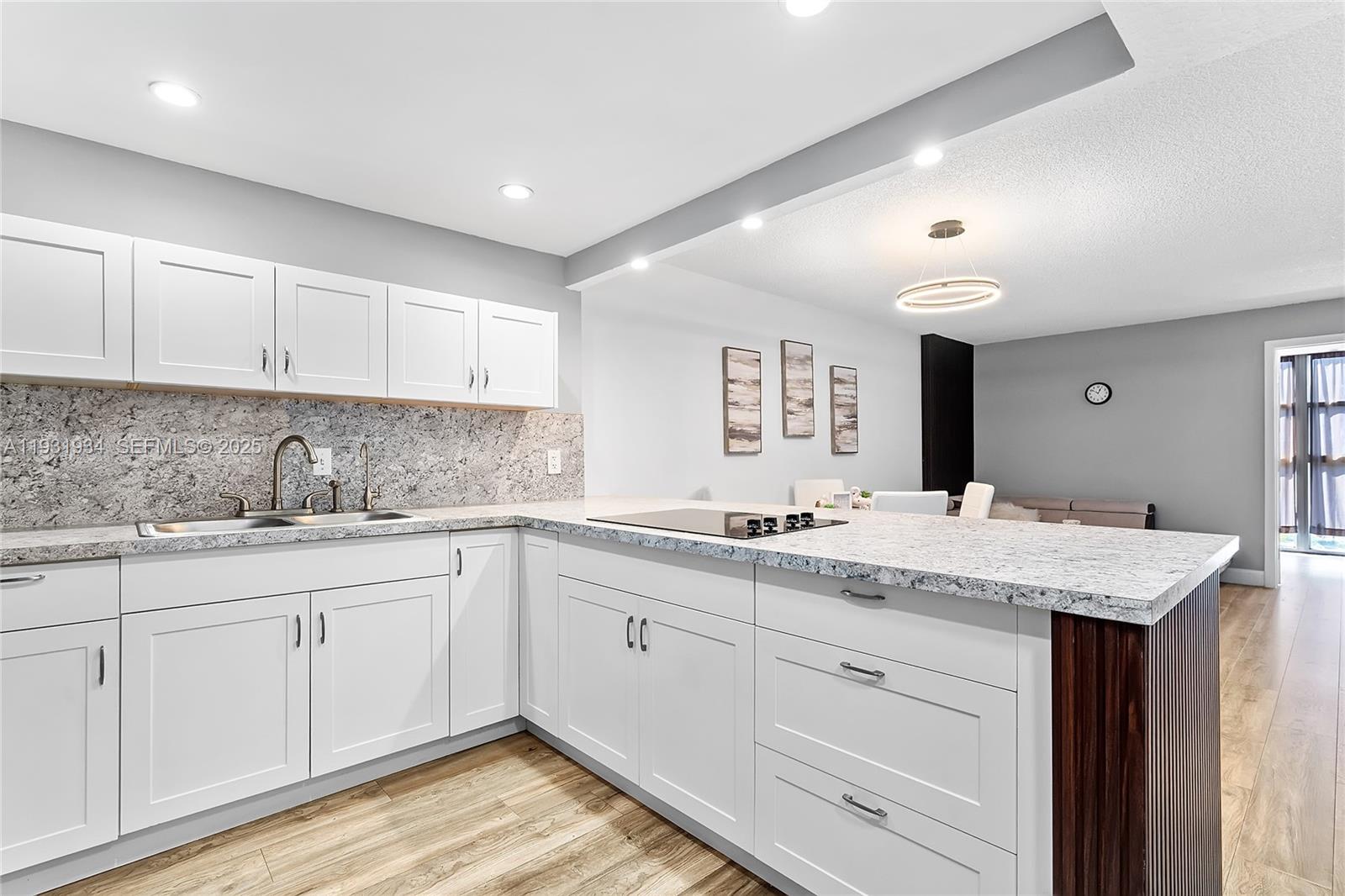 Towers Of Oceanview East