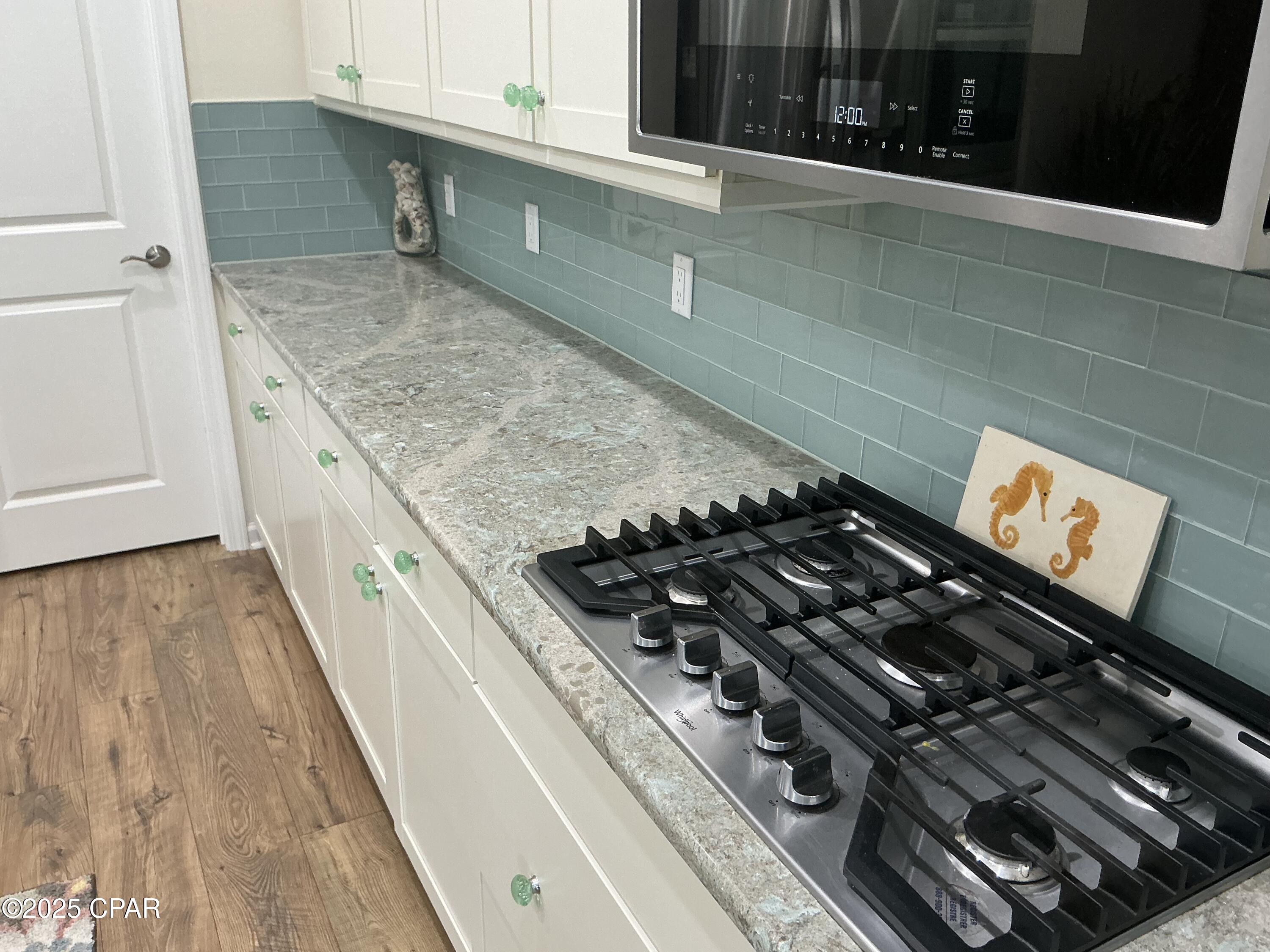 Image 16 For 8340 Fins Up Court