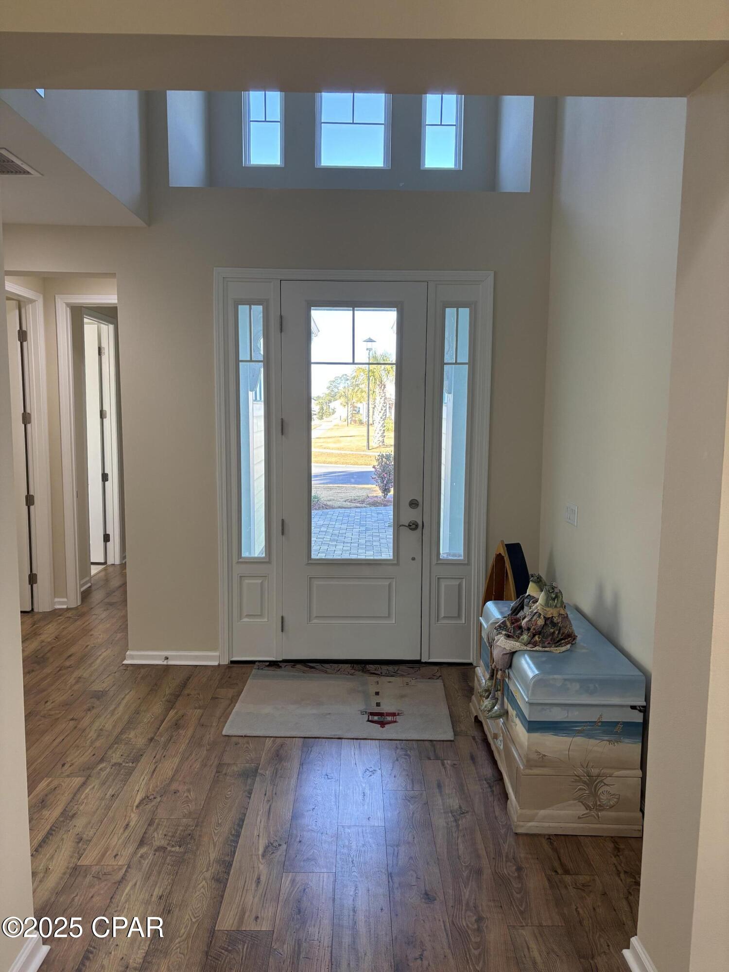 Image 2 For 8340 Fins Up Court