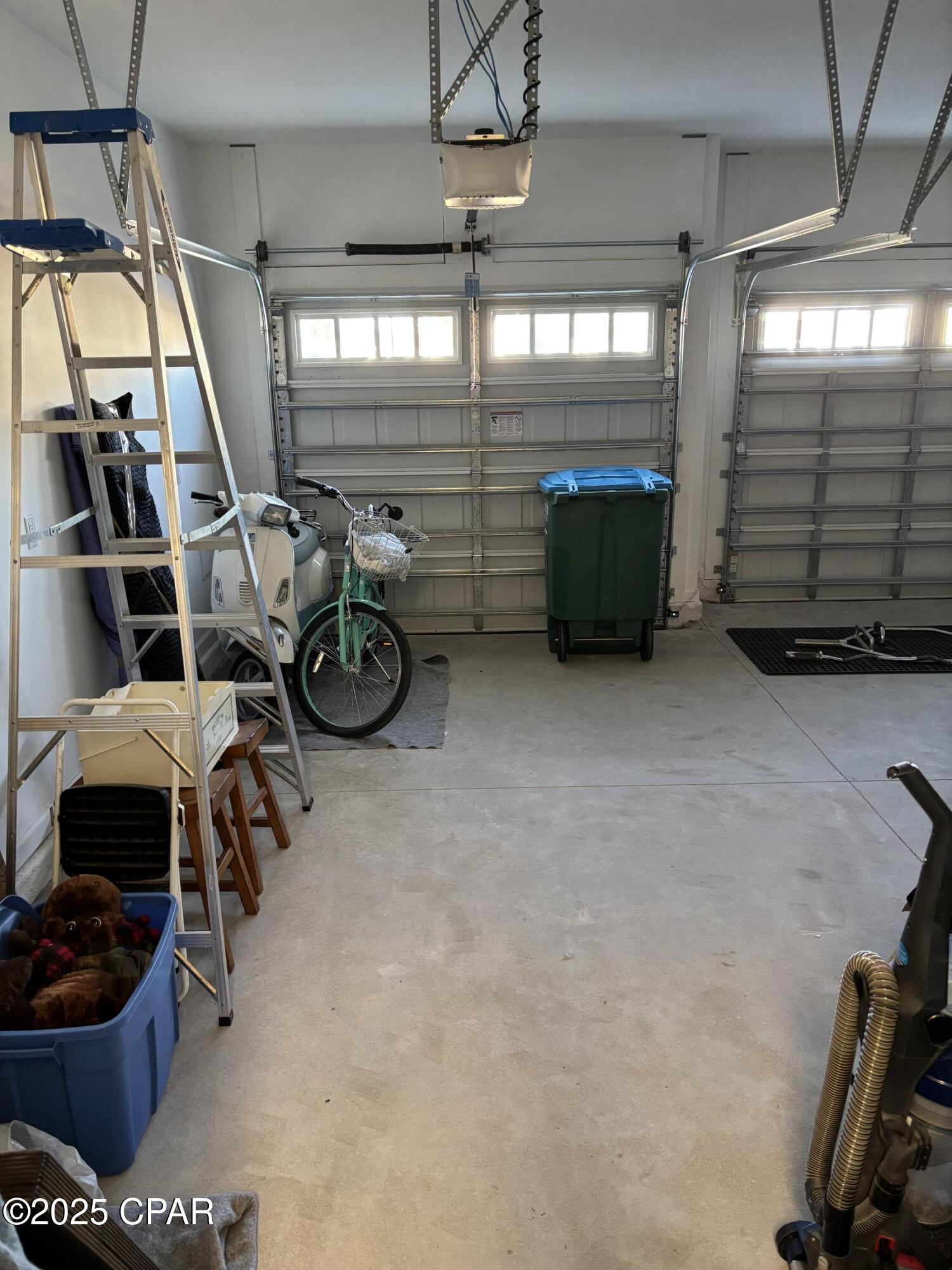 Image 36 For 8340 Fins Up Court