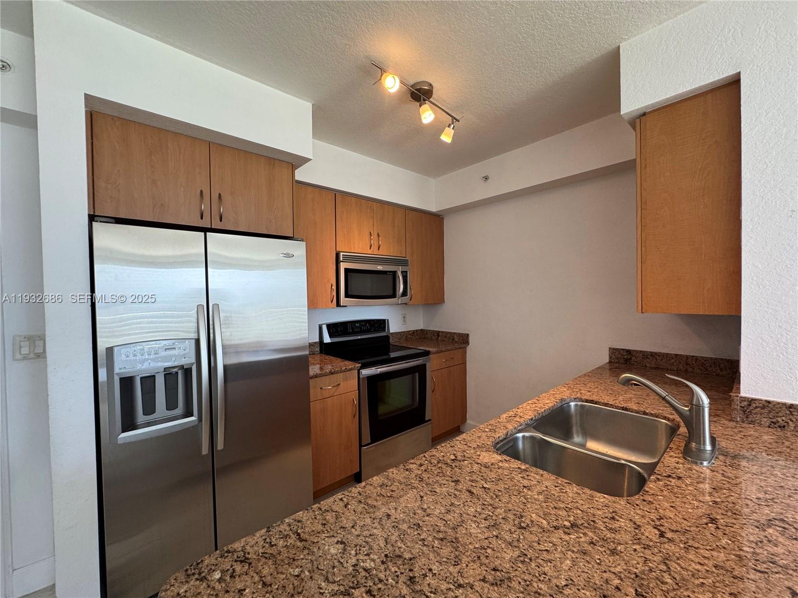 1830 Radius Dr Unit 915, Hollywood, Florida 33020