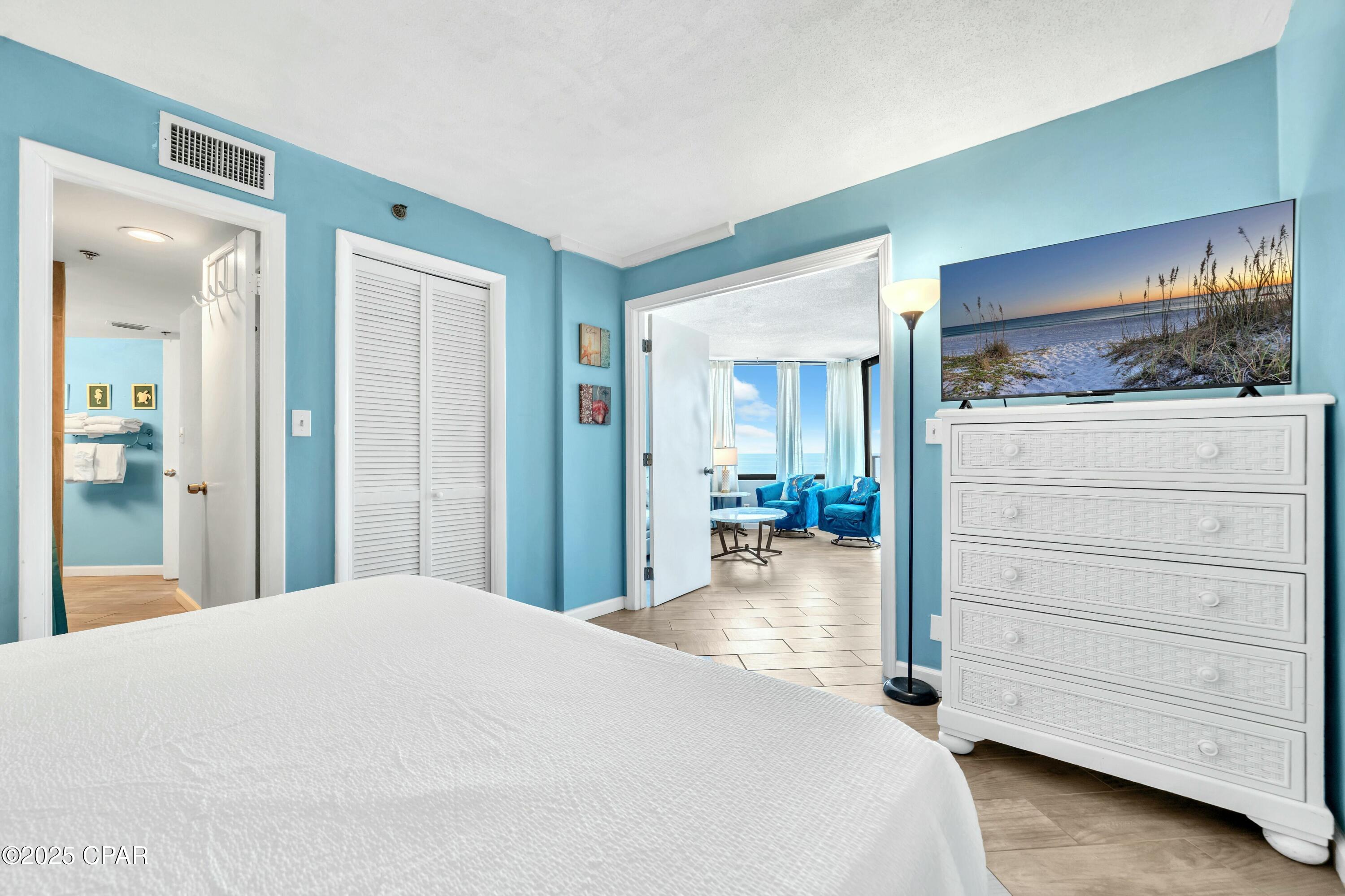 Image 18 For 9850 Thomas Drive 606w