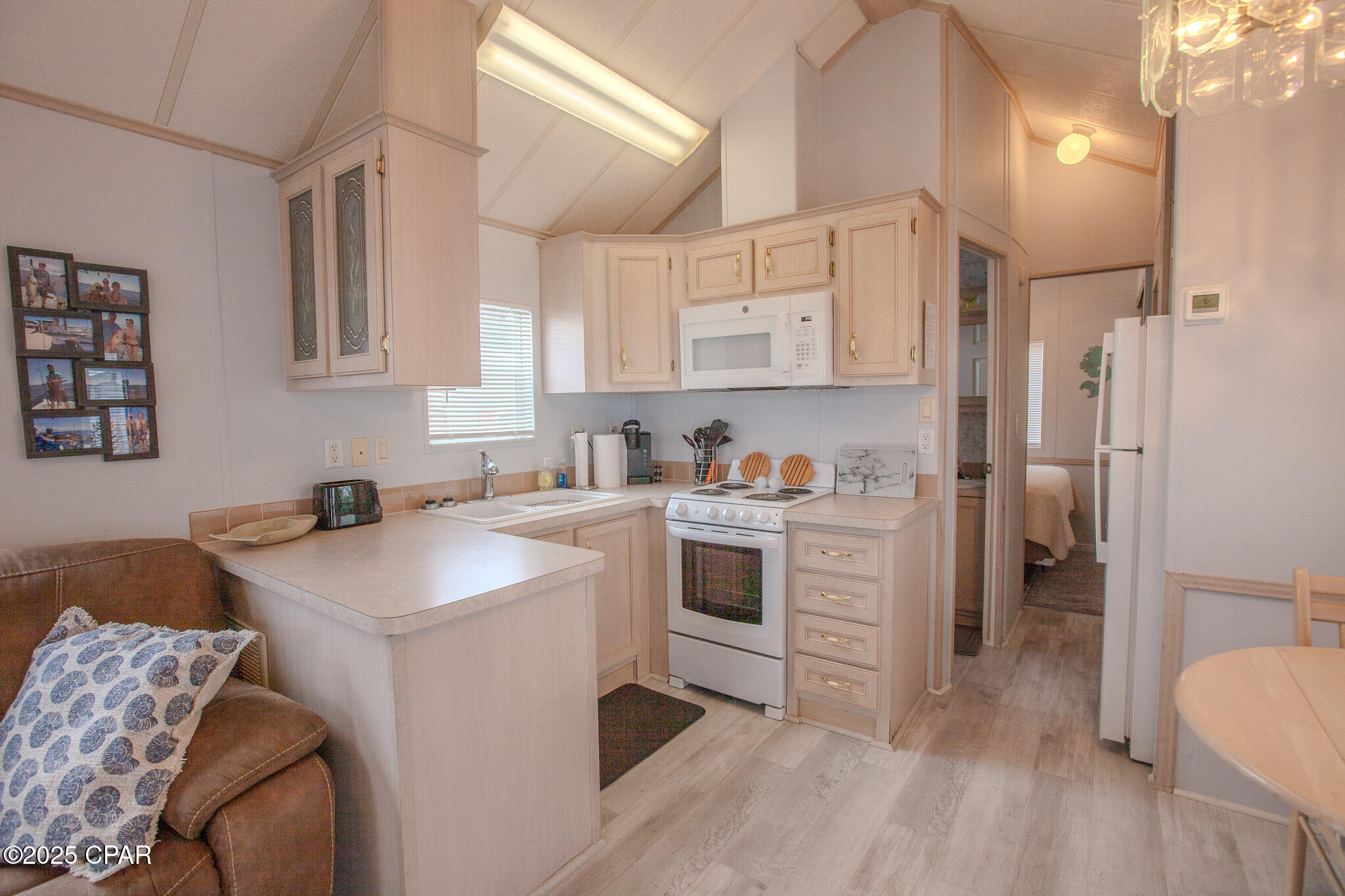 Image 10 For 1219 Thomas Drive 123