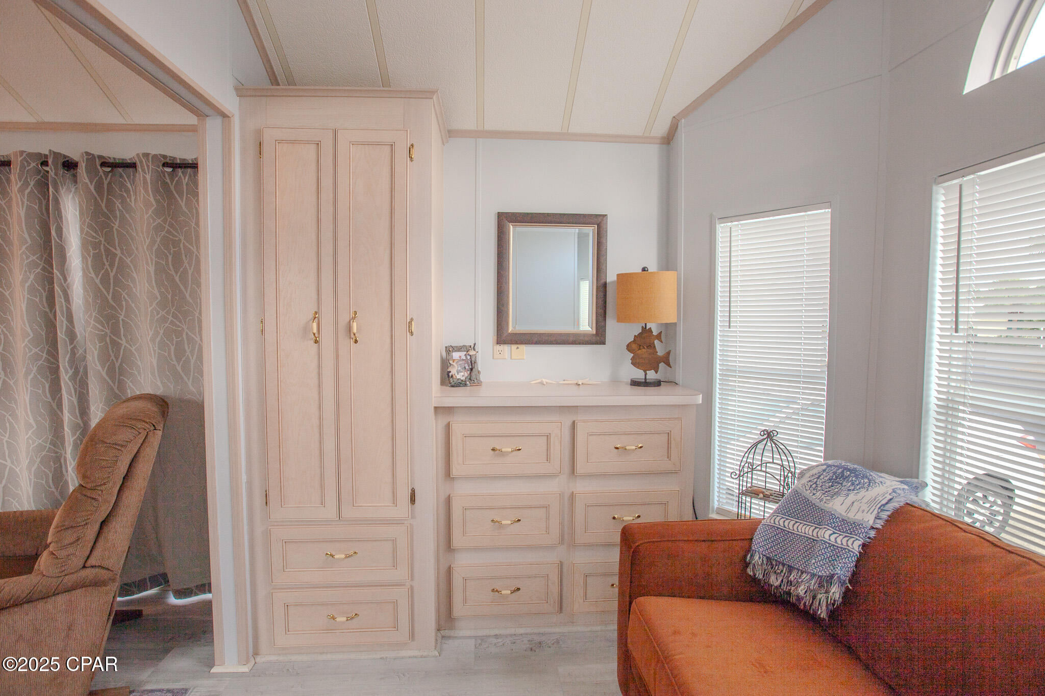 Image 6 For 1219 Thomas Drive 123