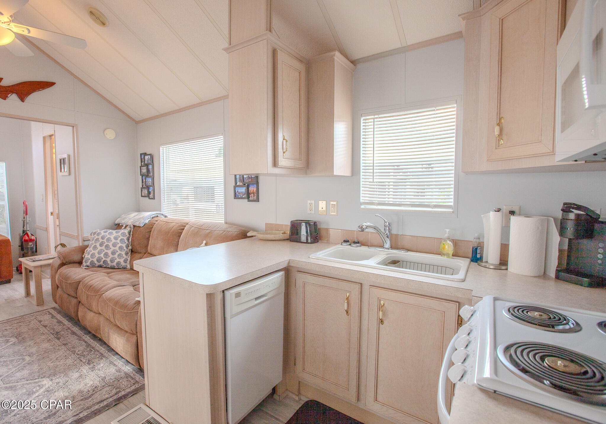 Image 9 For 1219 Thomas Drive 123