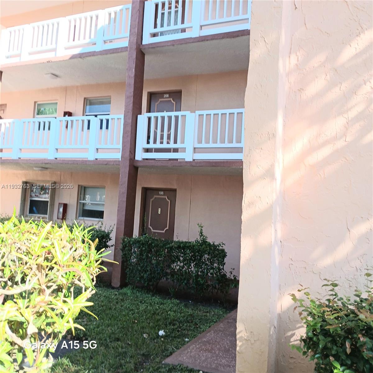 Sunrise Lakes 120 Condo