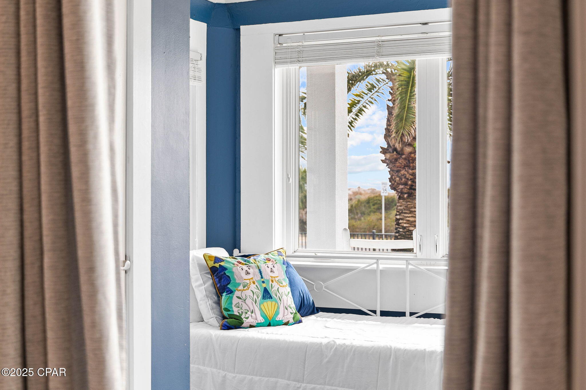 Image 32 For 20816 Front Beach Road