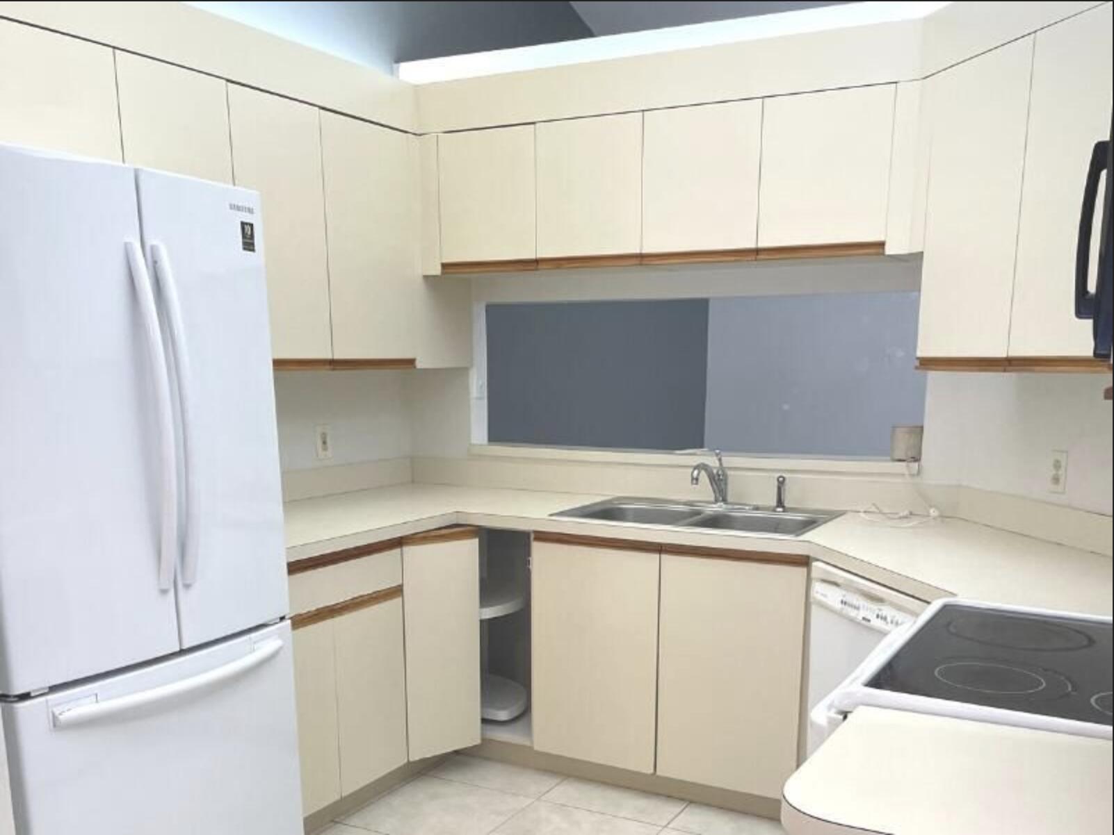 Twin Lakes South & Town V