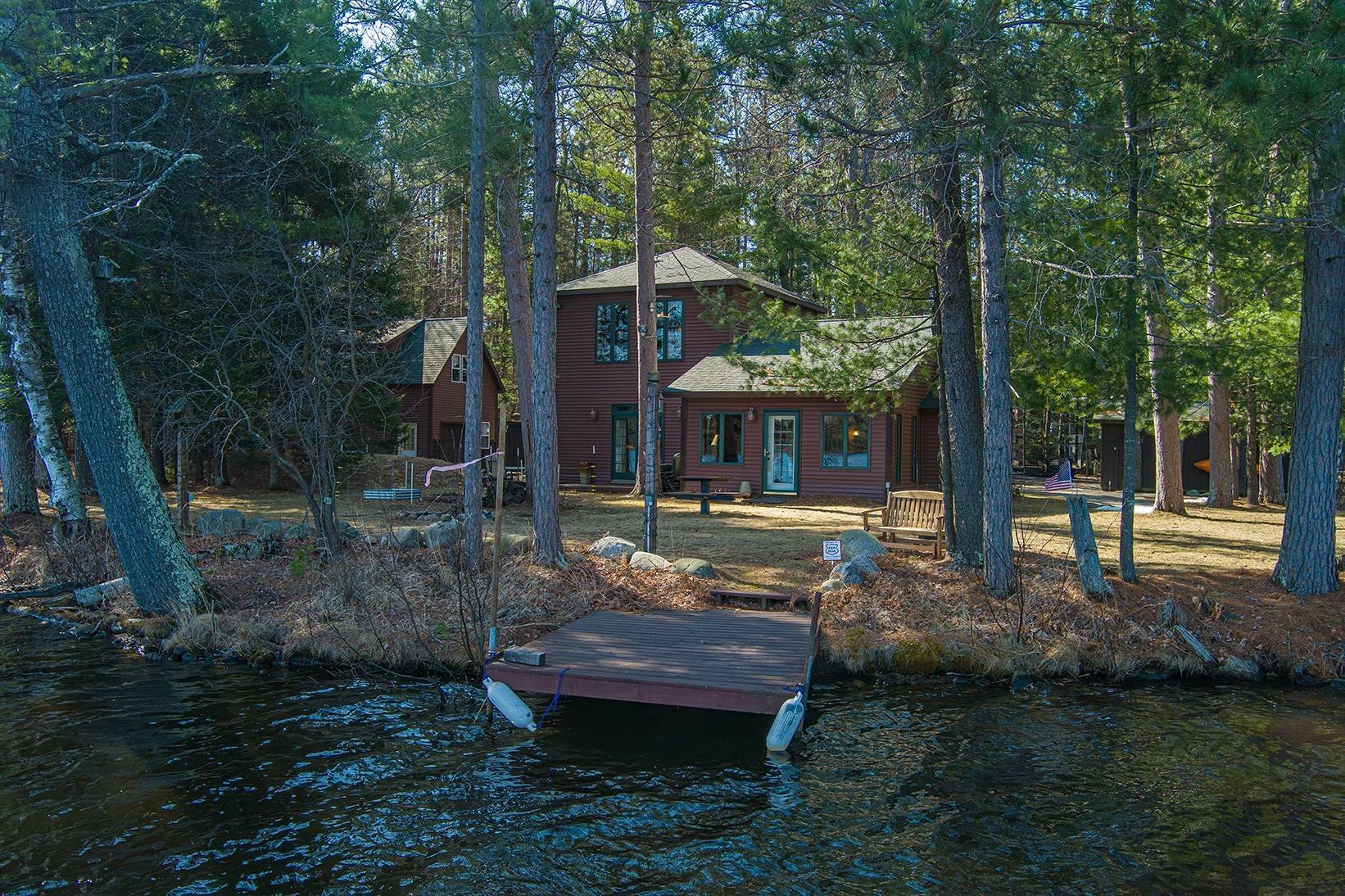 Undocumented Lake house picture