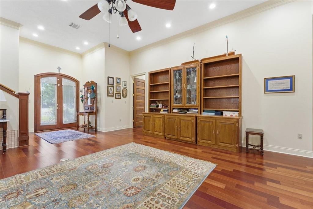 2720 Rue Cannes Drive — photo 2