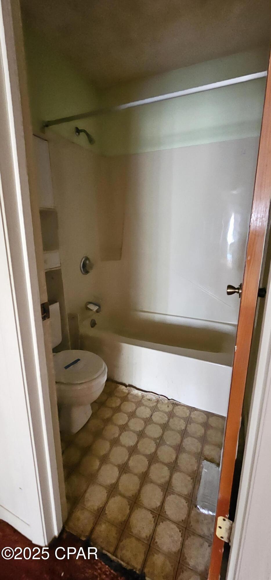 Image 12 For 1127 Highlands Circle