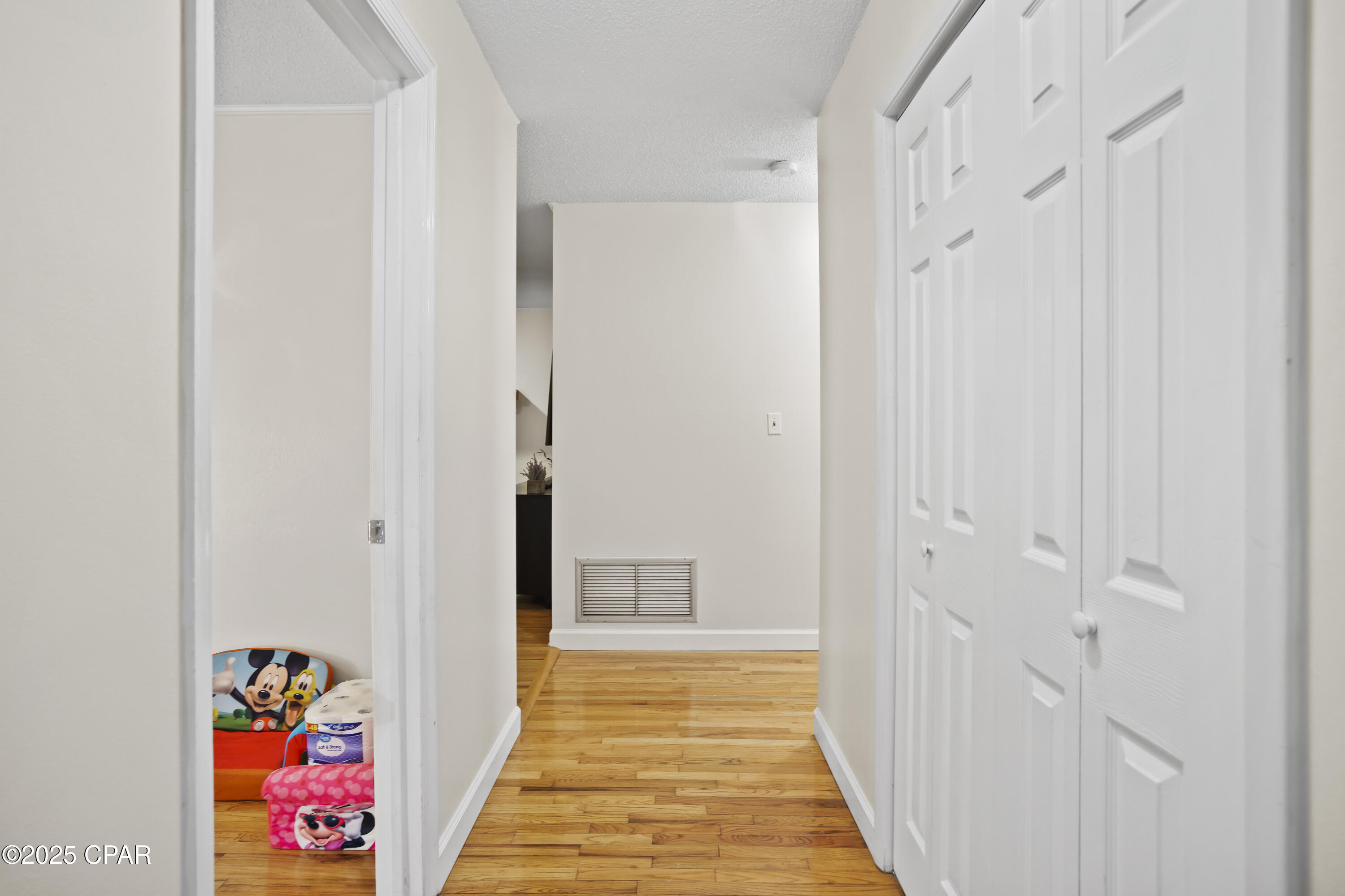 Image 19 For 585 Chigger Lane