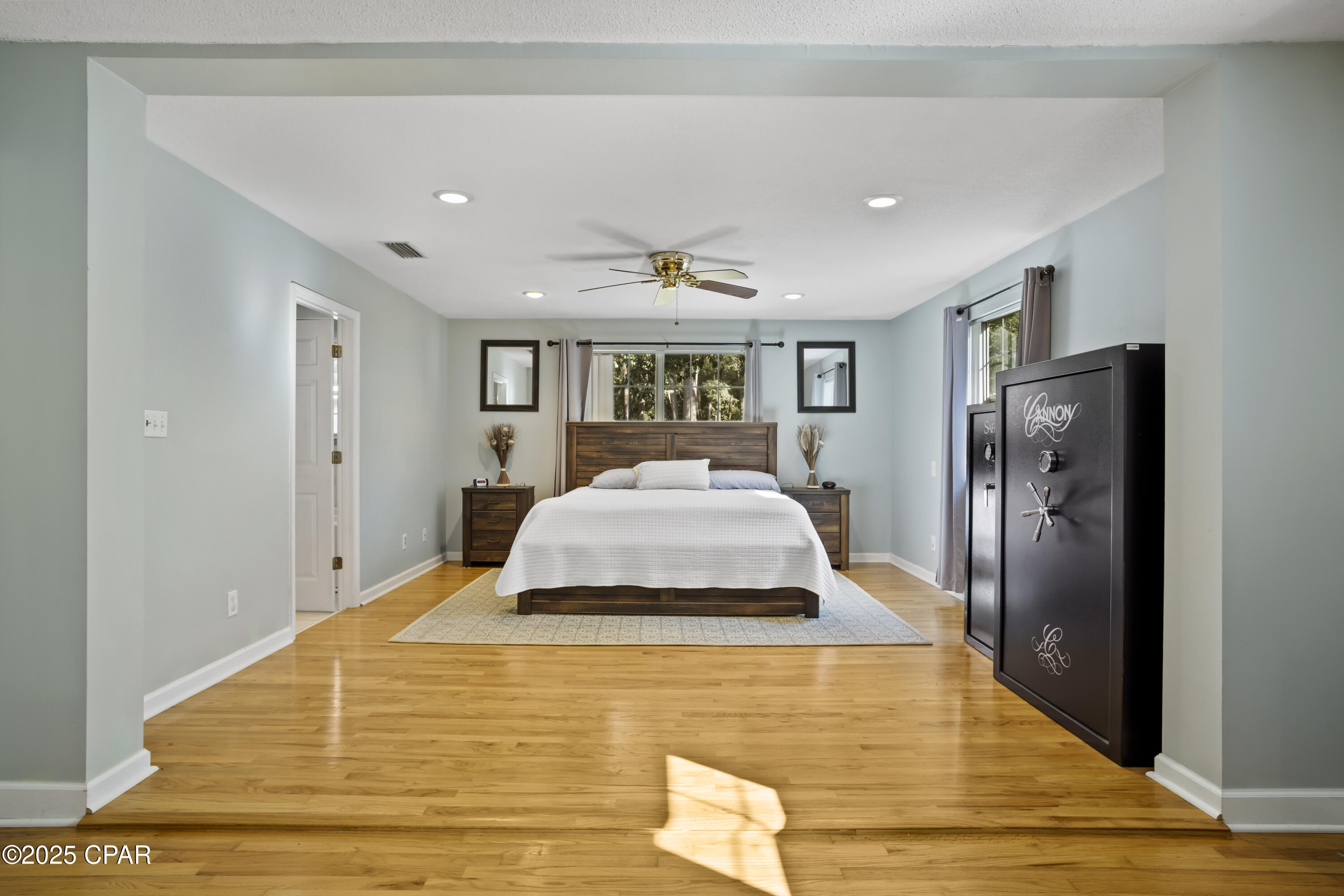 Listing photo id 26 for 585 Chigger Lane