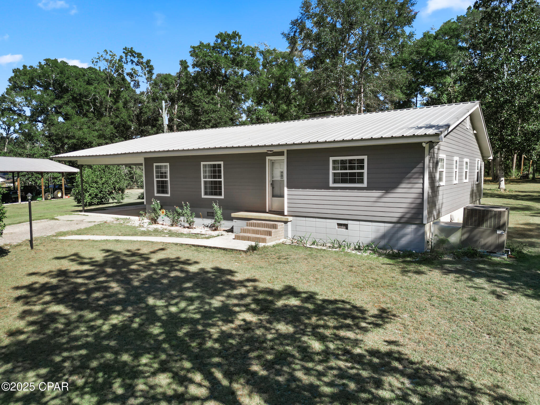 Image 3 For 585 Chigger Lane
