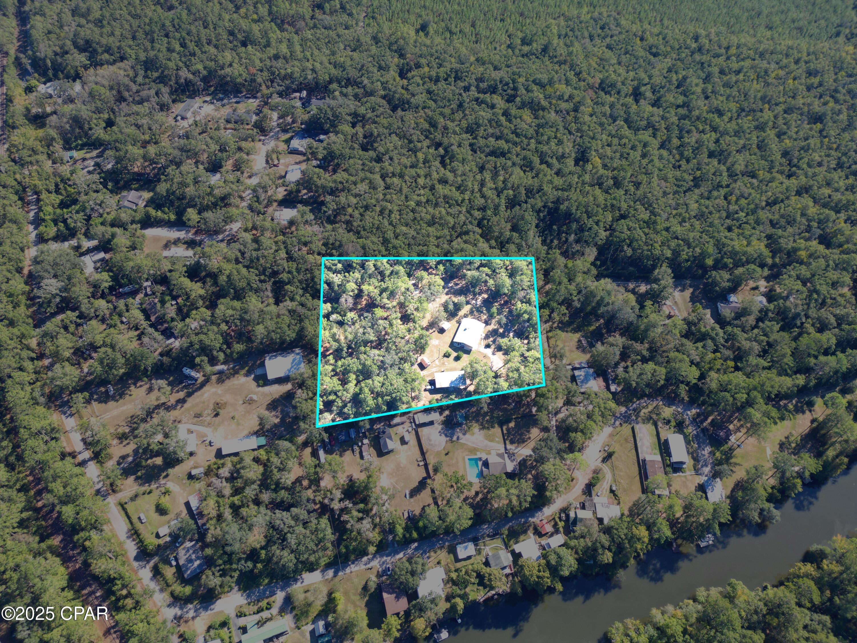 Listing photo id 43 for 585 Chigger Lane