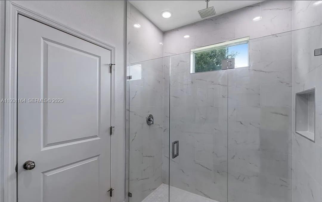 Designer master bathroom at 2008 HERCULES - Home in La Belle
