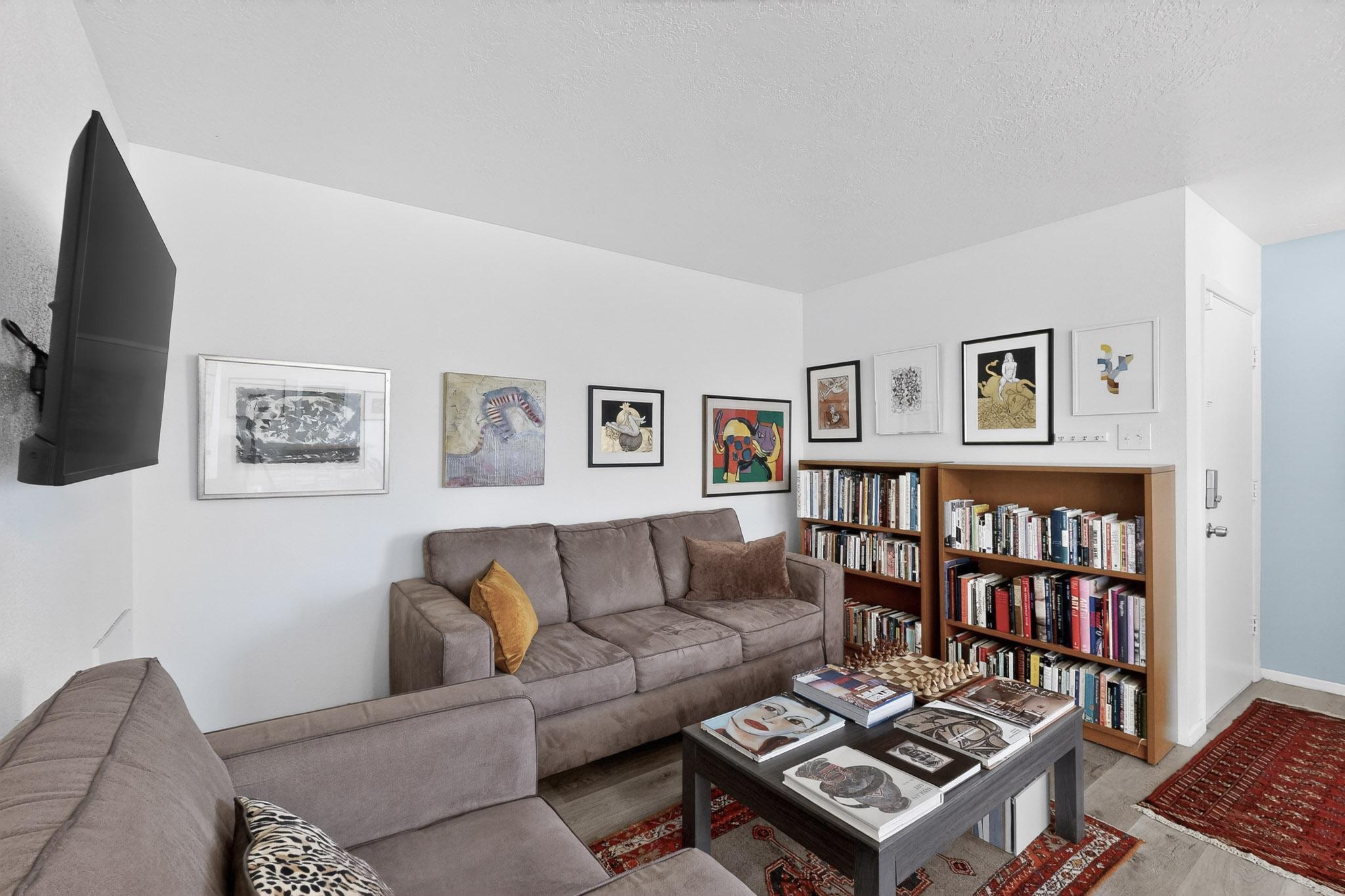 Homes for sale in Albuquerque, NM | 4601 Carlisle Blvd Ne #H2, Albuquerque, NM 87109 | MLS# 1095856