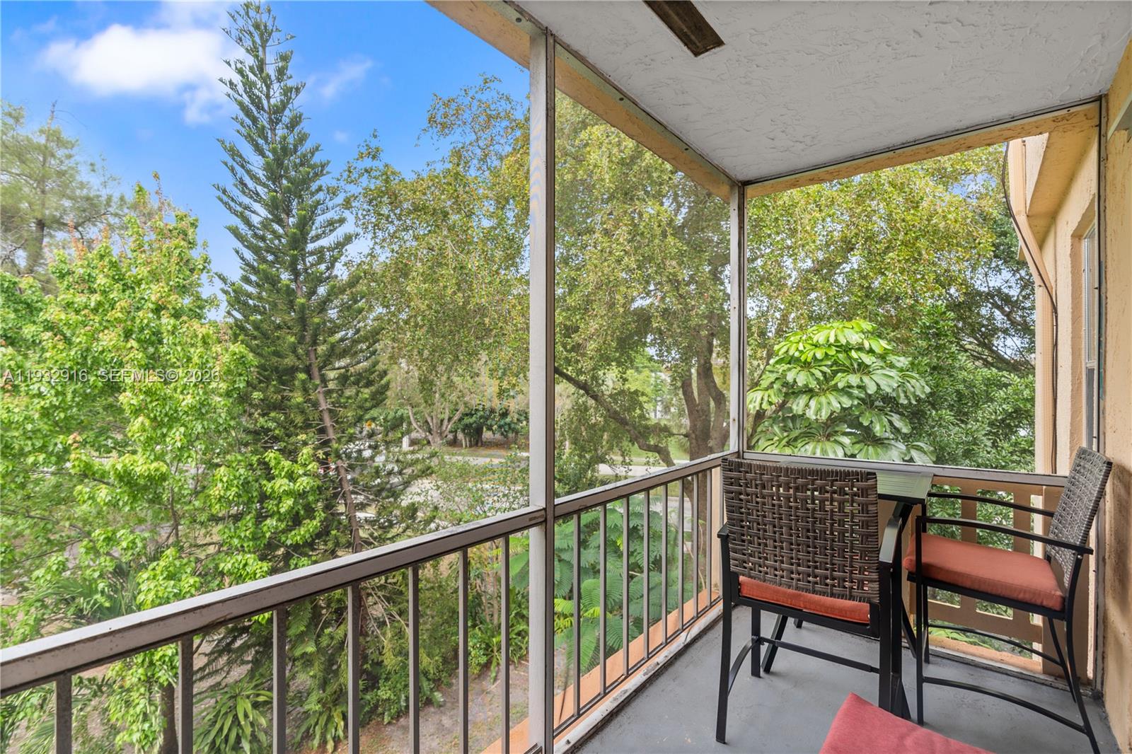 Rokest Condominium Apartm