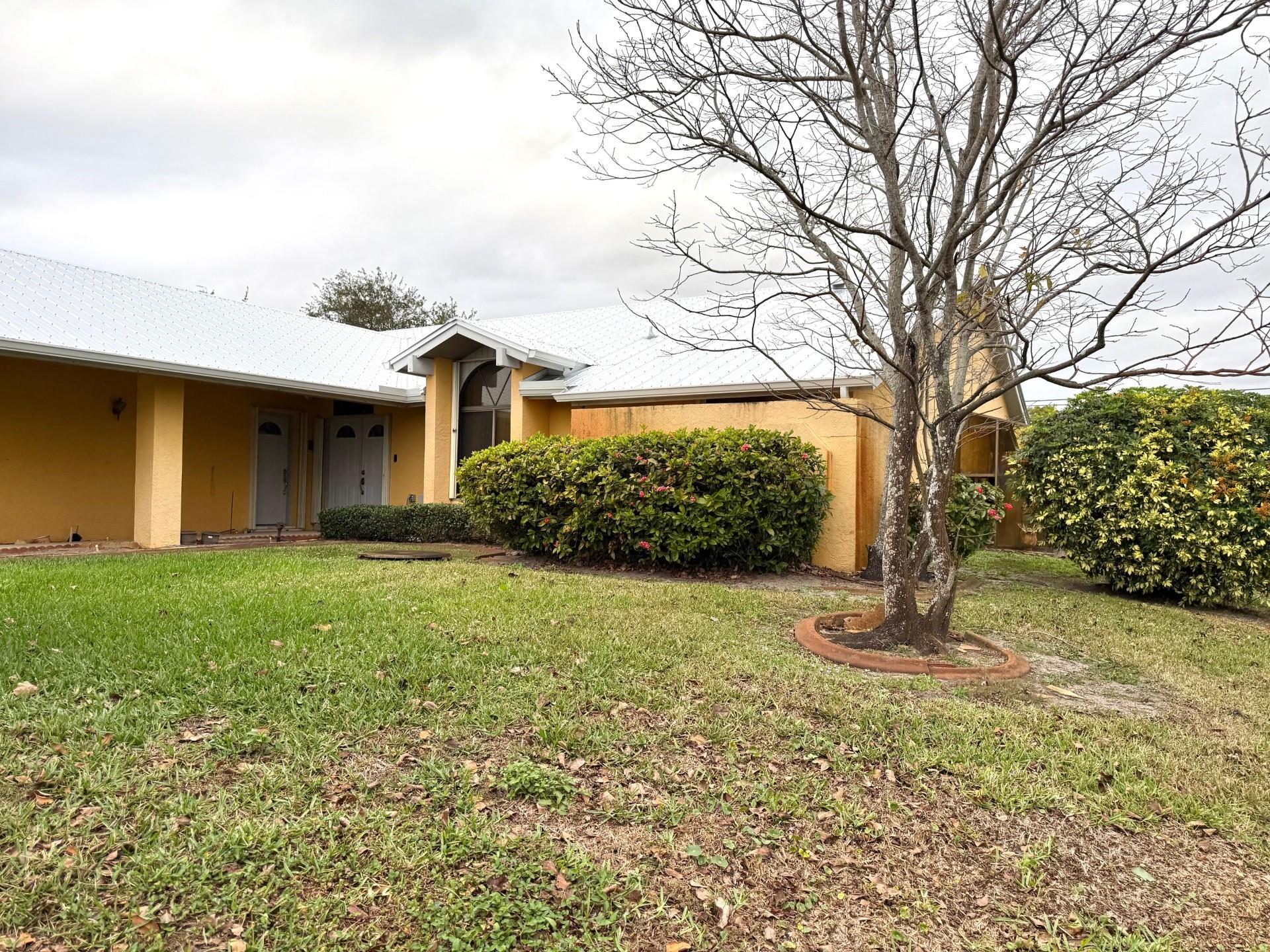 Homes for sale in Port St Lucie, FL | 2640 Sw Harem Cir, Port St Lucie, FL 34953 | MLS# F10541670