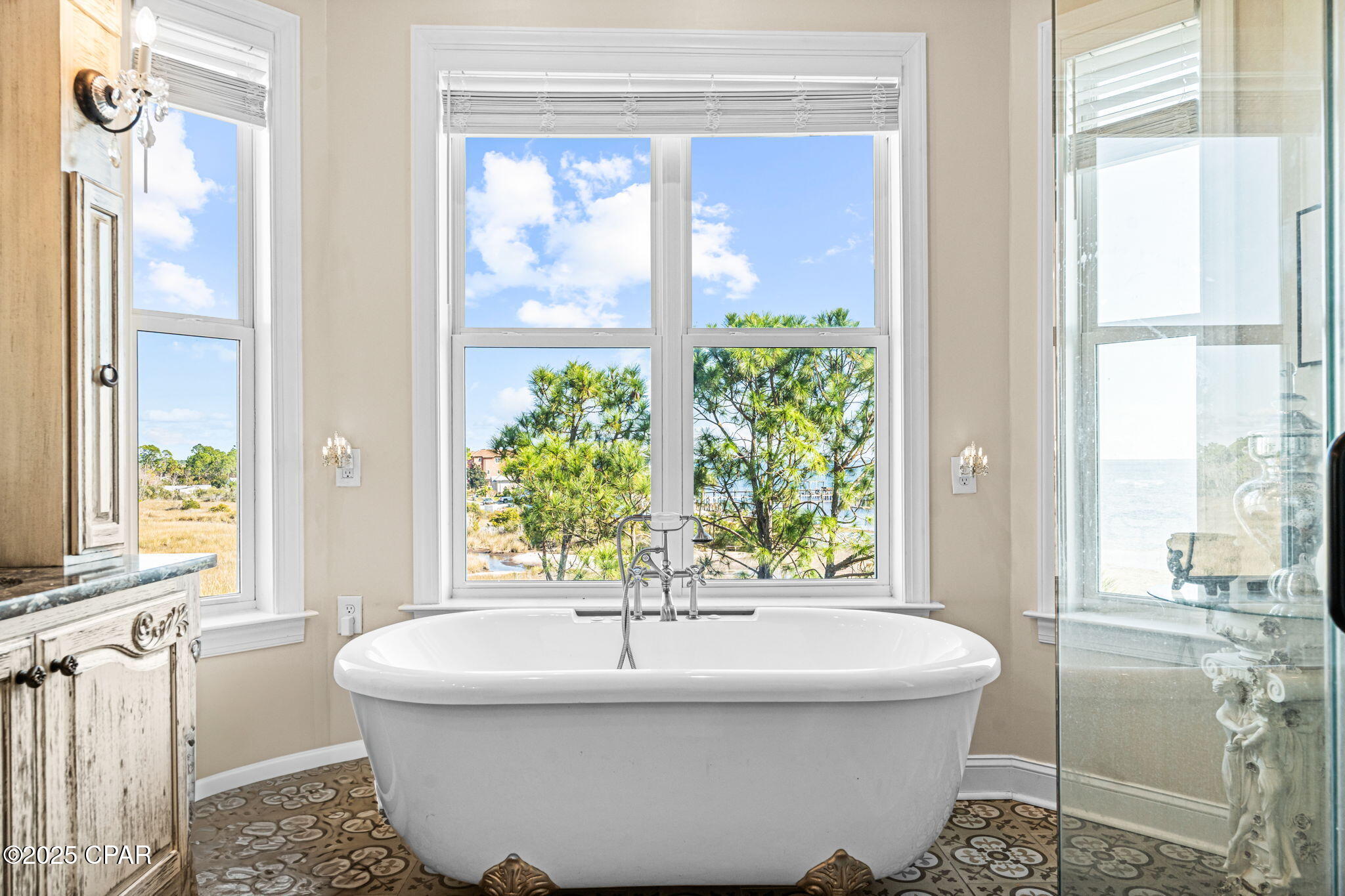 Image 5 For 6724 Yacht Club Drive