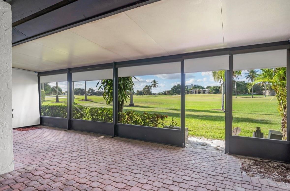 Homes for sale in Weston, FL | 370 Fairway Circle #13, Weston, FL 33326 | MLS# F10538097