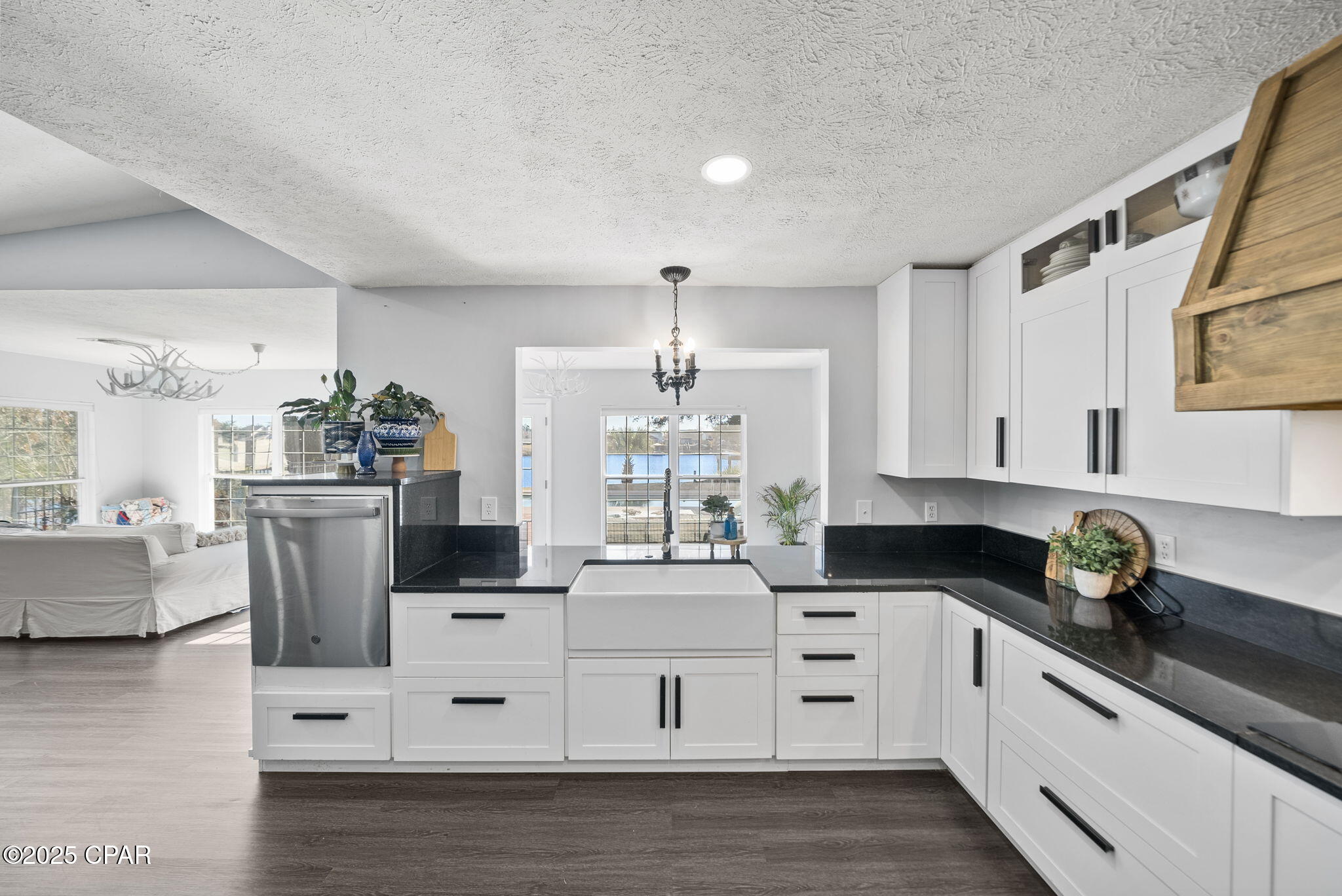 Image 12 For 7432 Chipewa Street