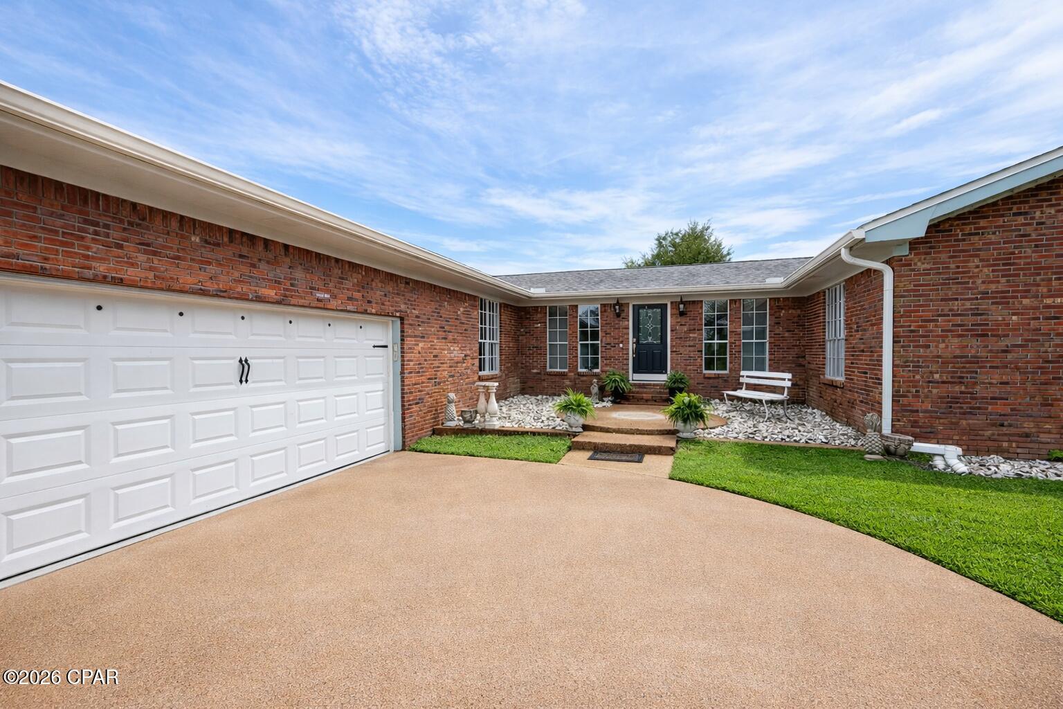 Listing photo id 36 for 7432 Chipewa Street