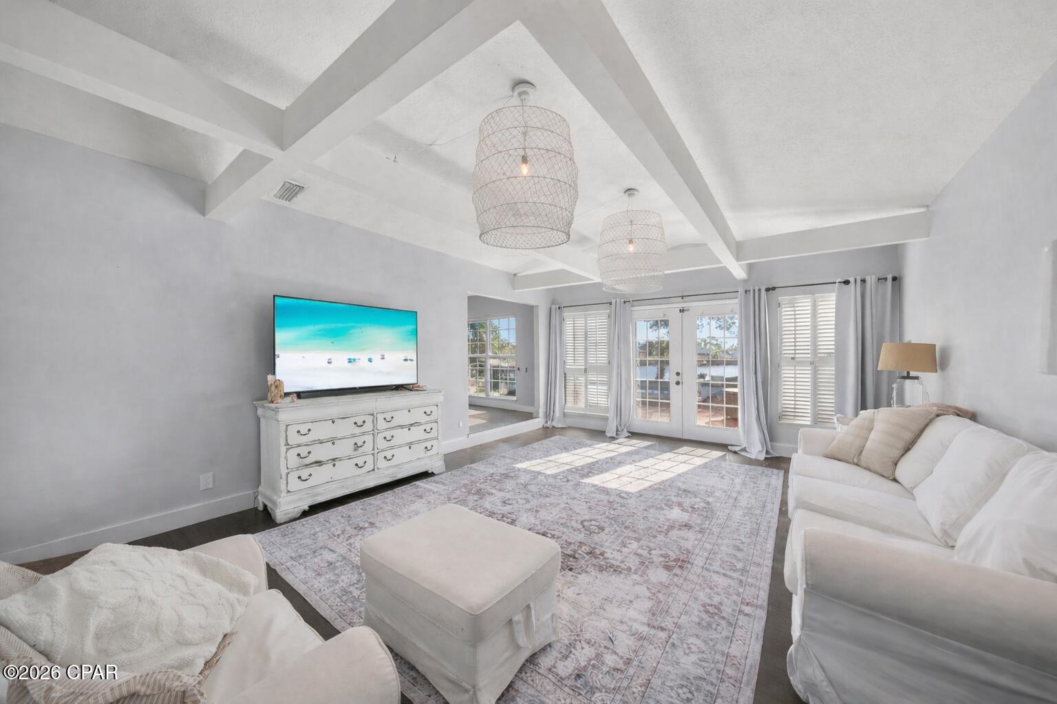 Listing photo id 7 for 7432 Chipewa Street