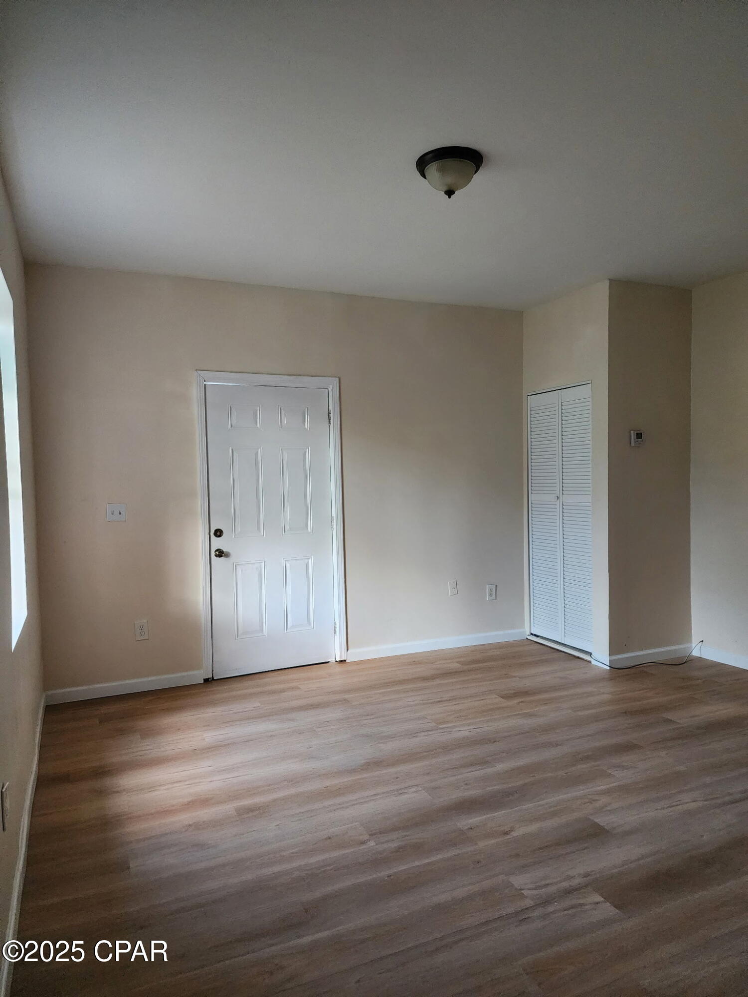 Image 2 For 705b Satsuma Avenue B