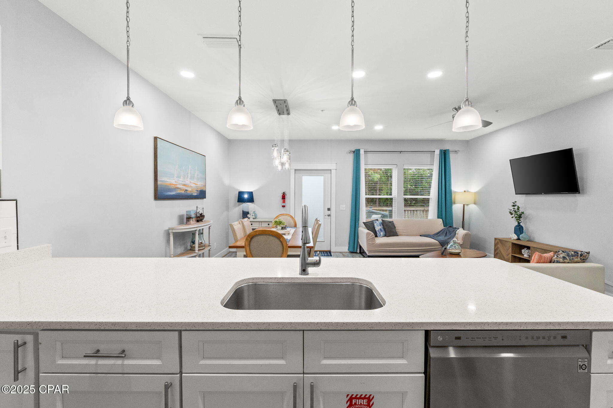 Image 6 For 2226 Joan Avenue 4