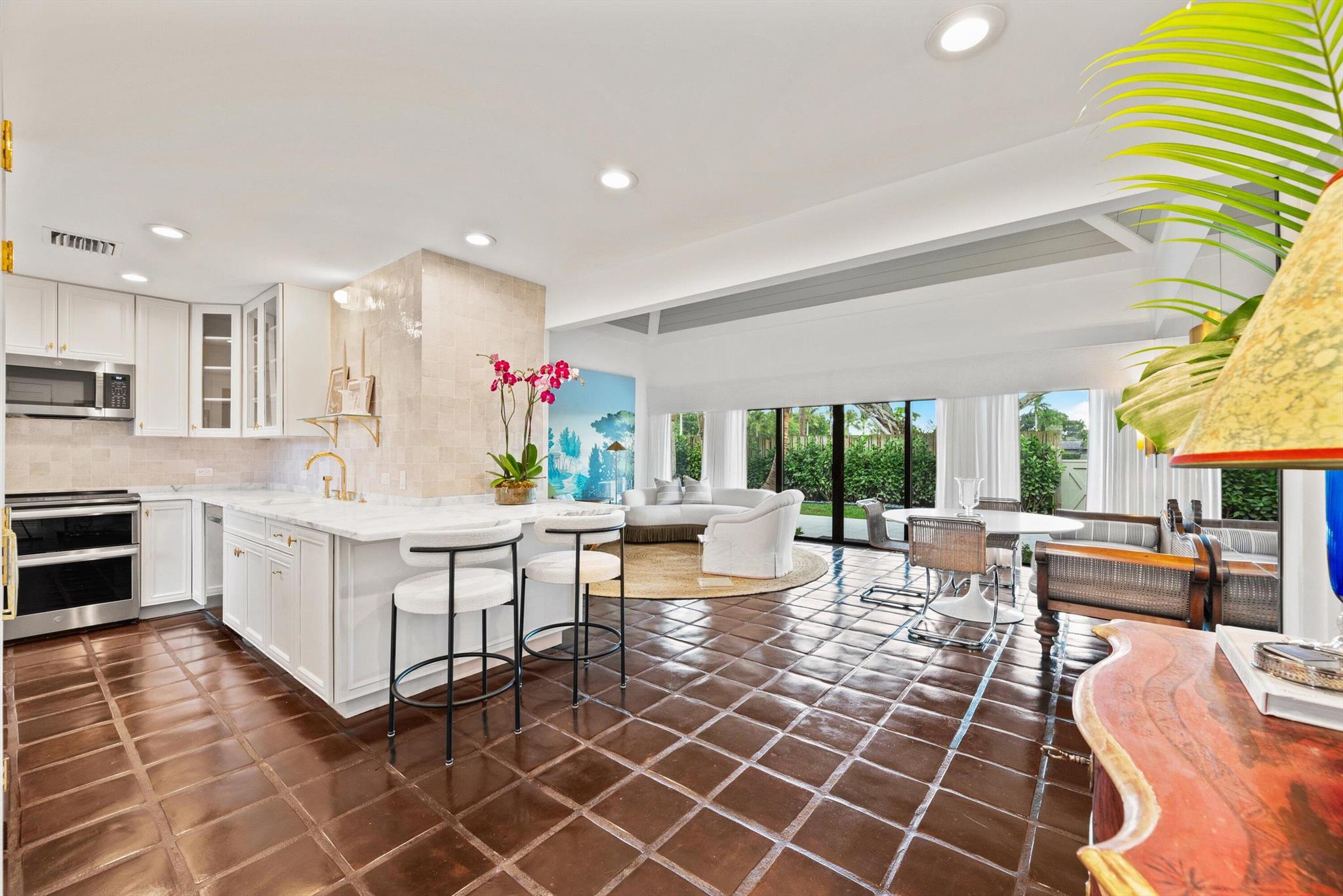 Homes for sale in Wellington, FL | 11794 Wimbledon Circle, Wellington, FL 33414 | MLS# R11148763